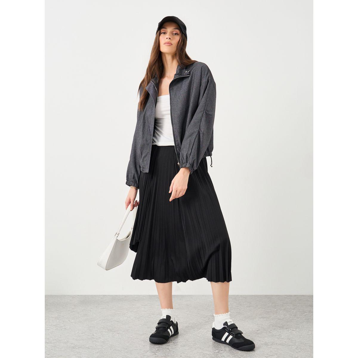 Styli Women Black Regular Fit Denim Bomber Jacket-women-winterwear-coatsandjackets-jackets-image-2