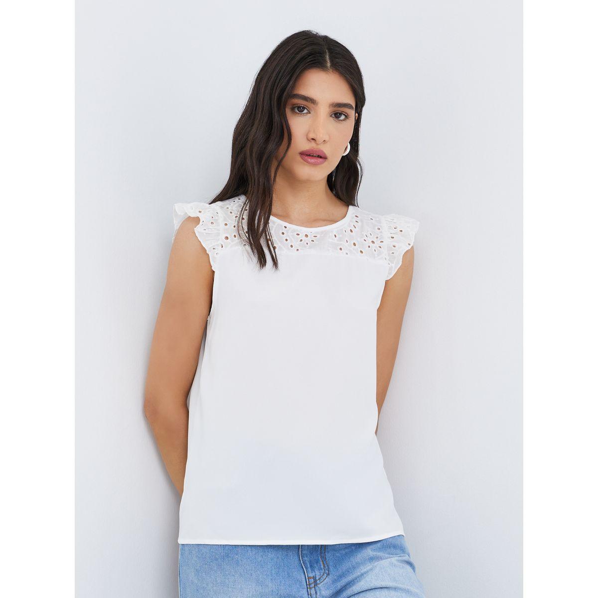 بلوزة بدون أكمام مع تفاصيل مُطرزة-women-clothing-shirtsandblouses-blouses-image-1