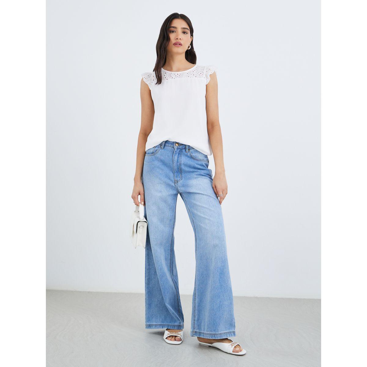 بلوزة بدون أكمام مع تفاصيل مُطرزة-women-clothing-shirtsandblouses-blouses-image-2