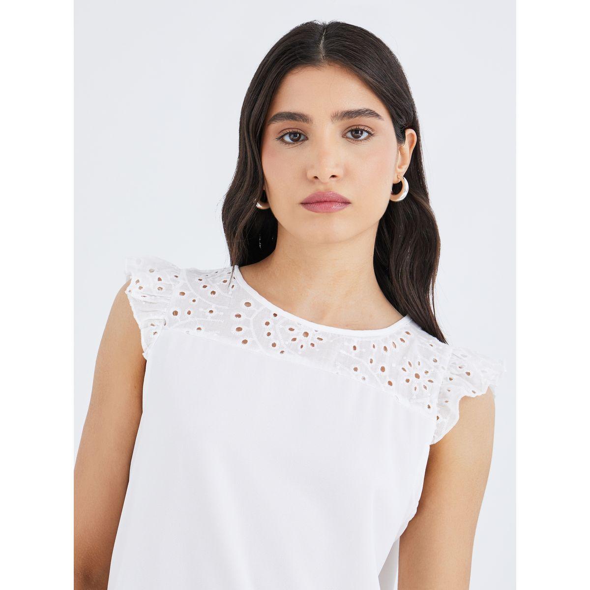 بلوزة بدون أكمام مع تفاصيل مُطرزة-women-clothing-shirtsandblouses-blouses-image-3