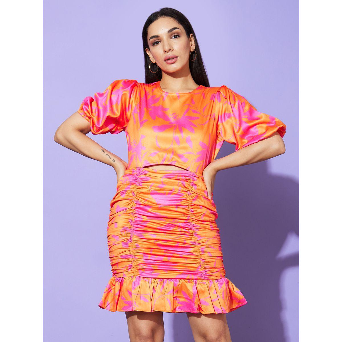 فستان قصير ساتان بطبعة زهور وتفاصيل مزمومة-women-clothing-dresses-image-1