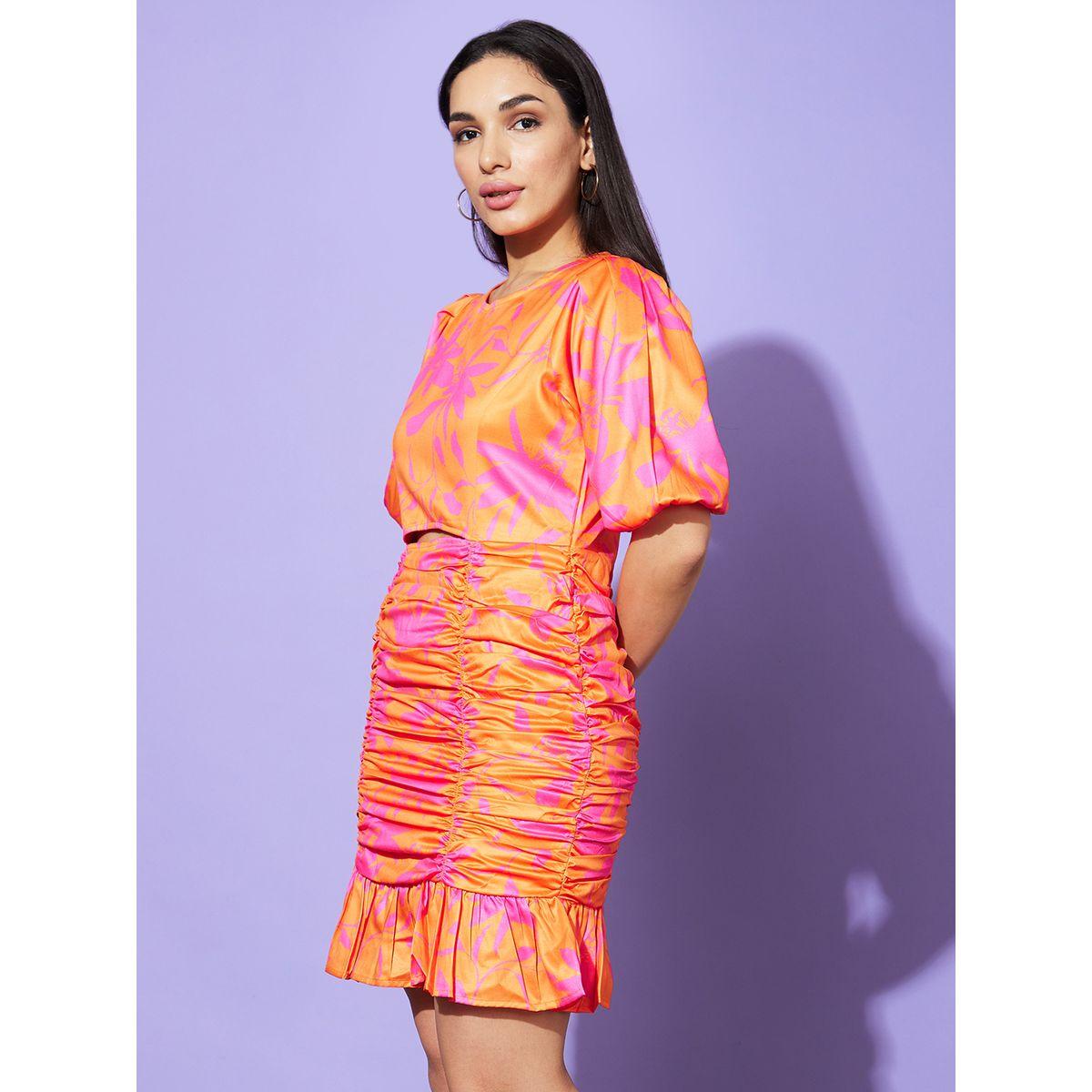 فستان قصير ساتان بطبعة زهور وتفاصيل مزمومة-women-clothing-dresses-image-2