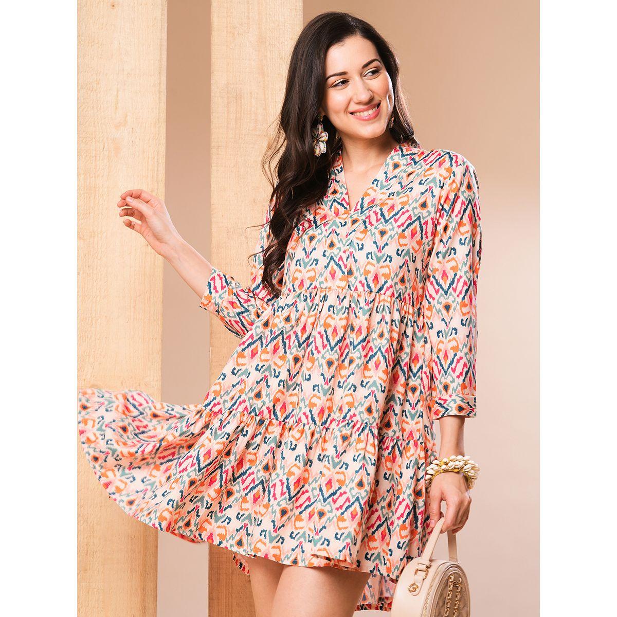 فستان قصير مطبع بالكامل مع حافة واسعة-women-clothing-dresses-image-5