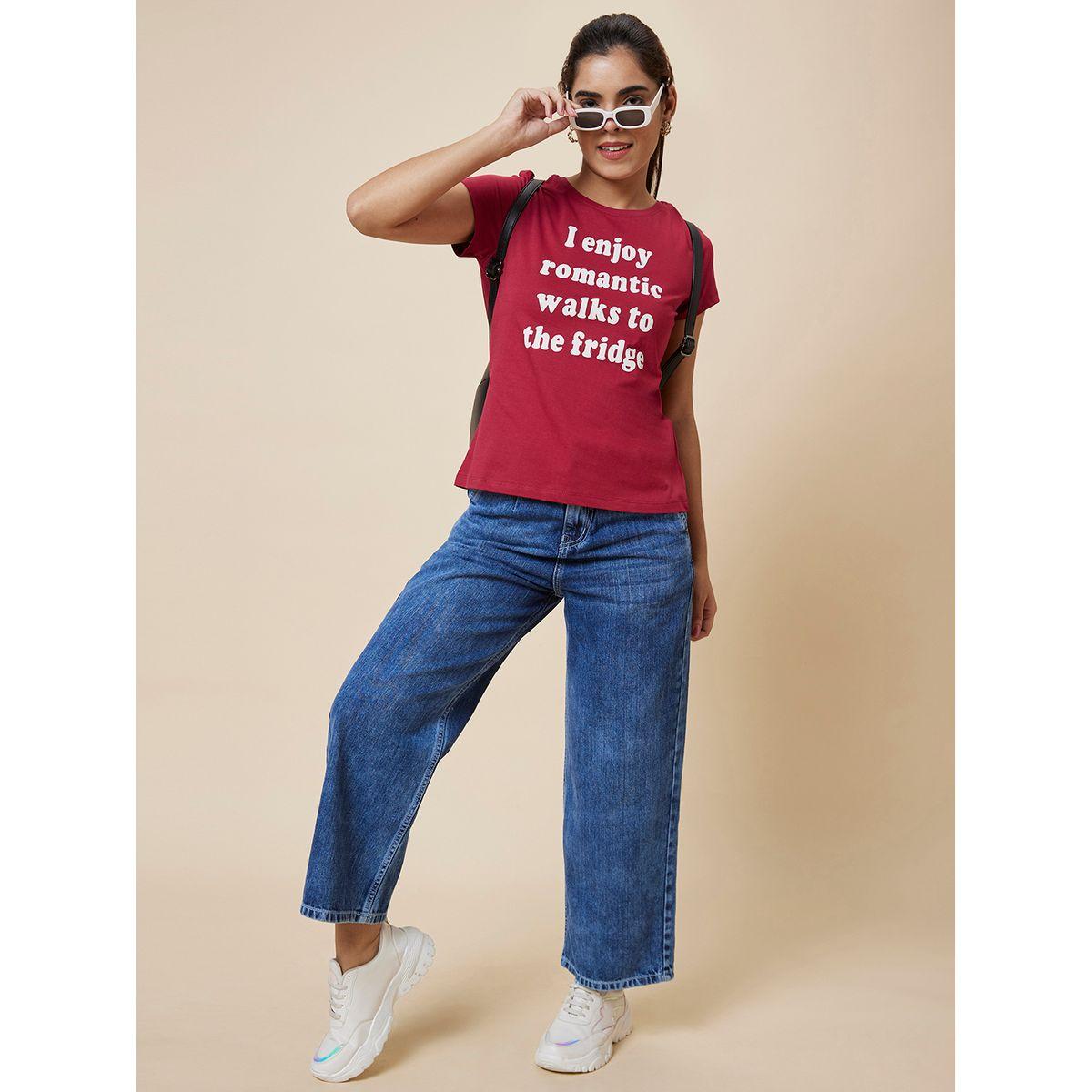 تيشيرت بياقة دائرية وطبعة كتابة-women-clothing-tshirts-image-1