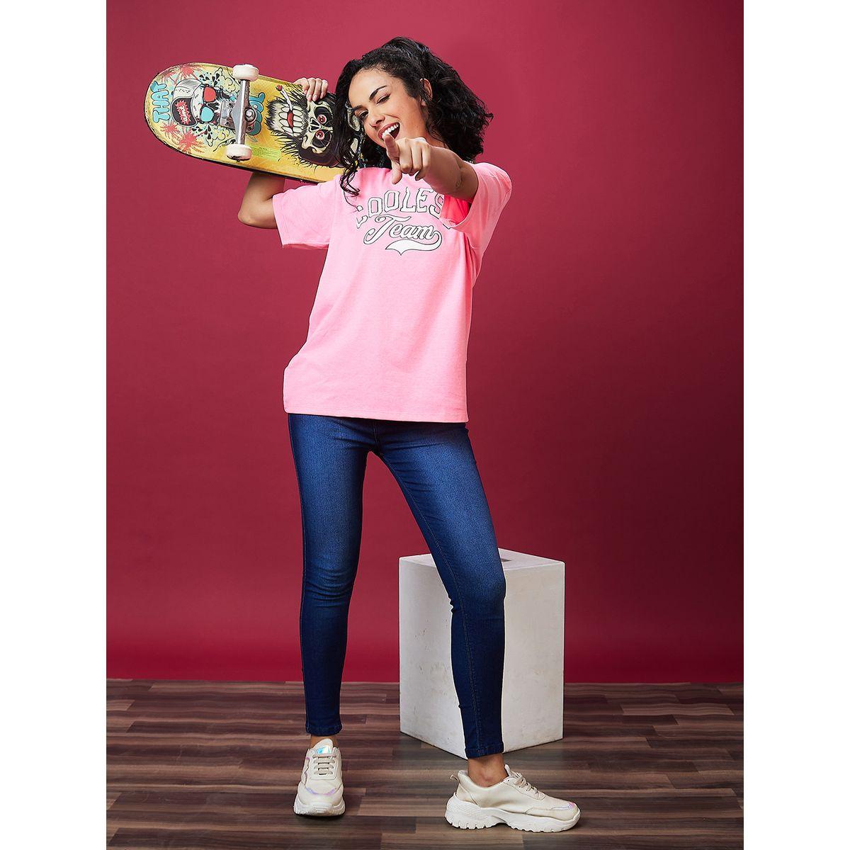 تيشيرت بياقة دائرية وطبعة كتابة-women-clothing-tshirts-image-6