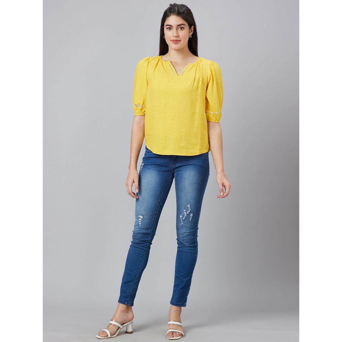 بلوزة بتفاصيل دانتيل مع ياقة بشق وأكمام منفوخة-women-clothing-shirtsandblouses-blouses-image-2