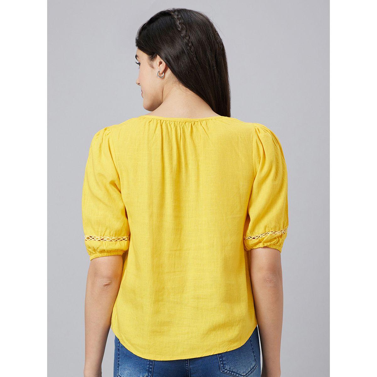 بلوزة بتفاصيل دانتيل مع ياقة بشق وأكمام منفوخة-women-clothing-shirtsandblouses-blouses-image-3