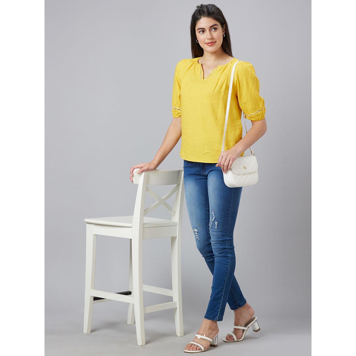 بلوزة بتفاصيل دانتيل مع ياقة بشق وأكمام منفوخة-women-clothing-shirtsandblouses-blouses-image-6