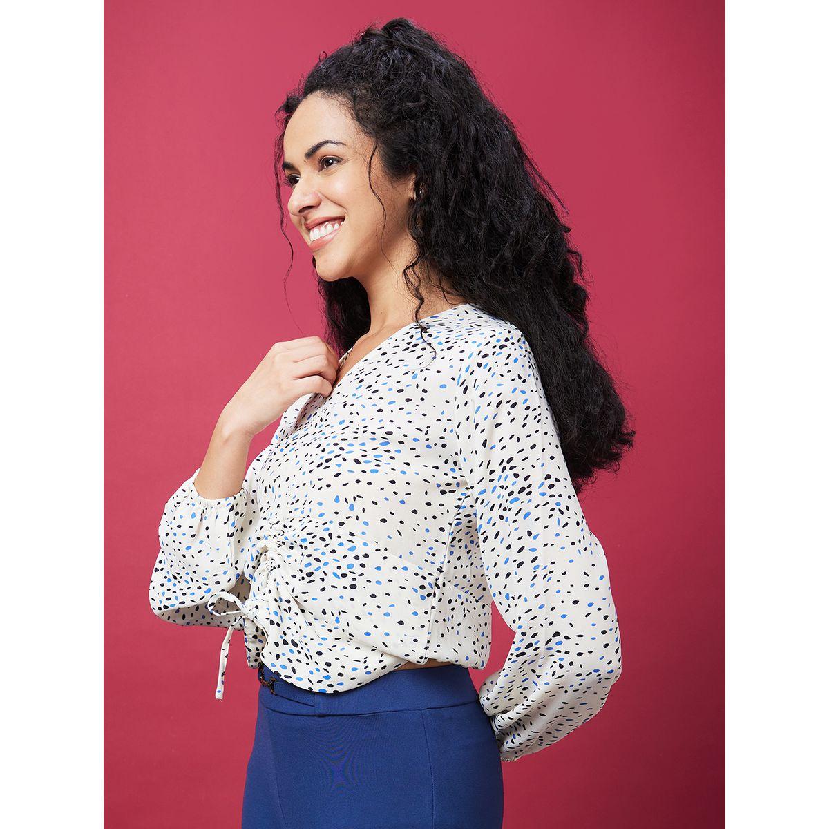 Globus X Styli Printed V-Neck Ruched Detail Crop Top-women-clothing-tshirts-image-2