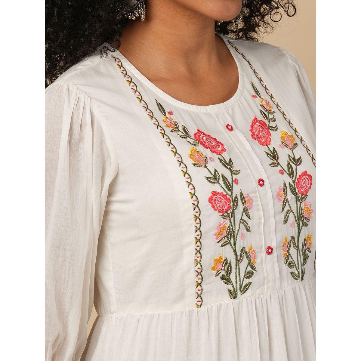 فستان بطول الركبة بتفاصيل مُطرّزة وكسرات-women-clothing-ethnicwear-dresses-image-4