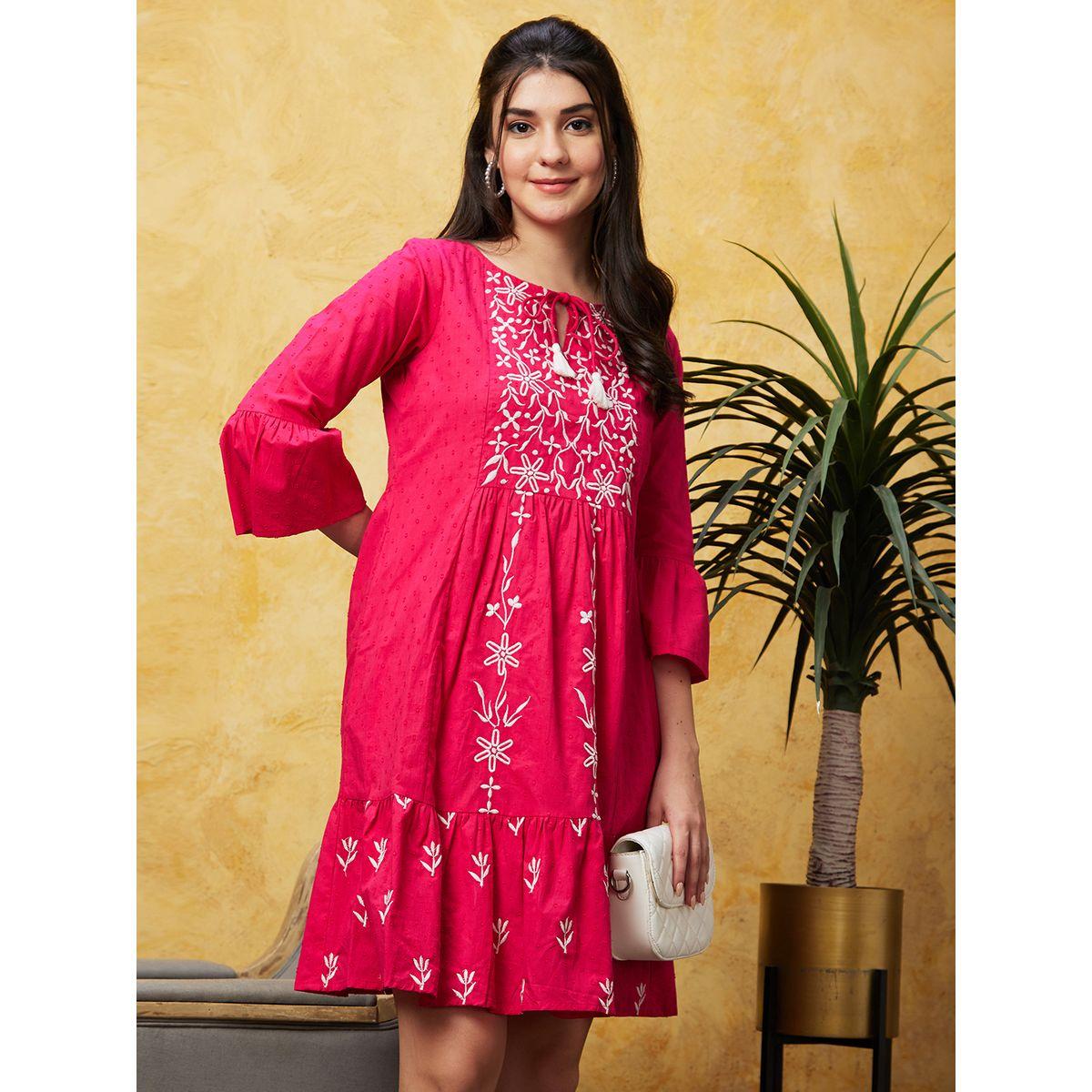 فستان قصير بتفاصيل مُطرّزة وياقة بأربطة-women-clothing-ethnicwear-dresses-image-1