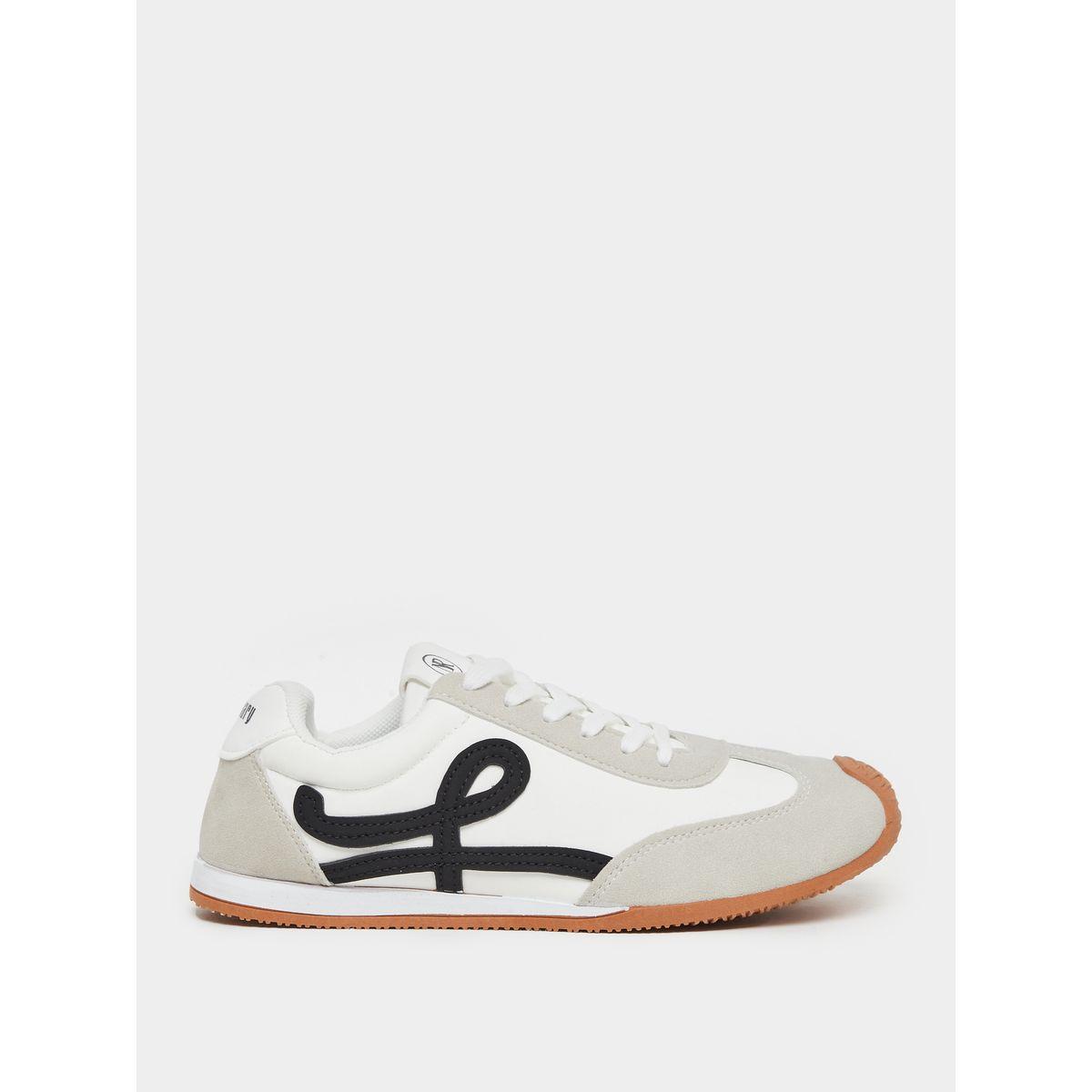 حذاء سنيكرز بأربطة غلق-women-shoes-sneakers-image-1