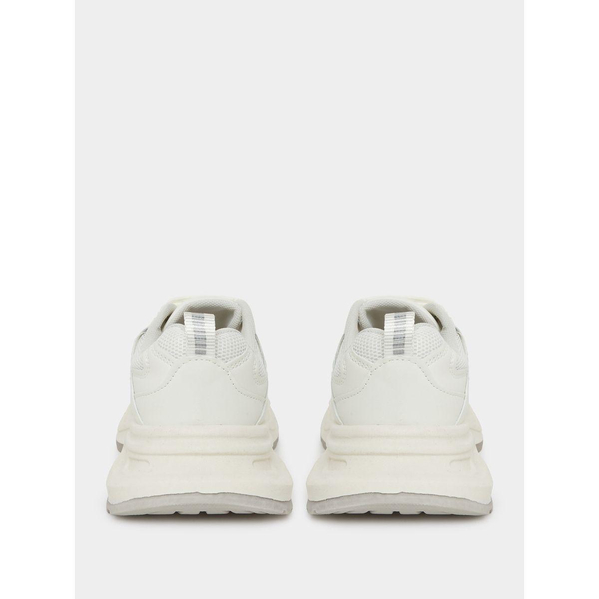 حذاء سنيكرز بتفاصيل بارزة الملمس وأربطة للإغلاق-women-shoes-sneakers-image-4