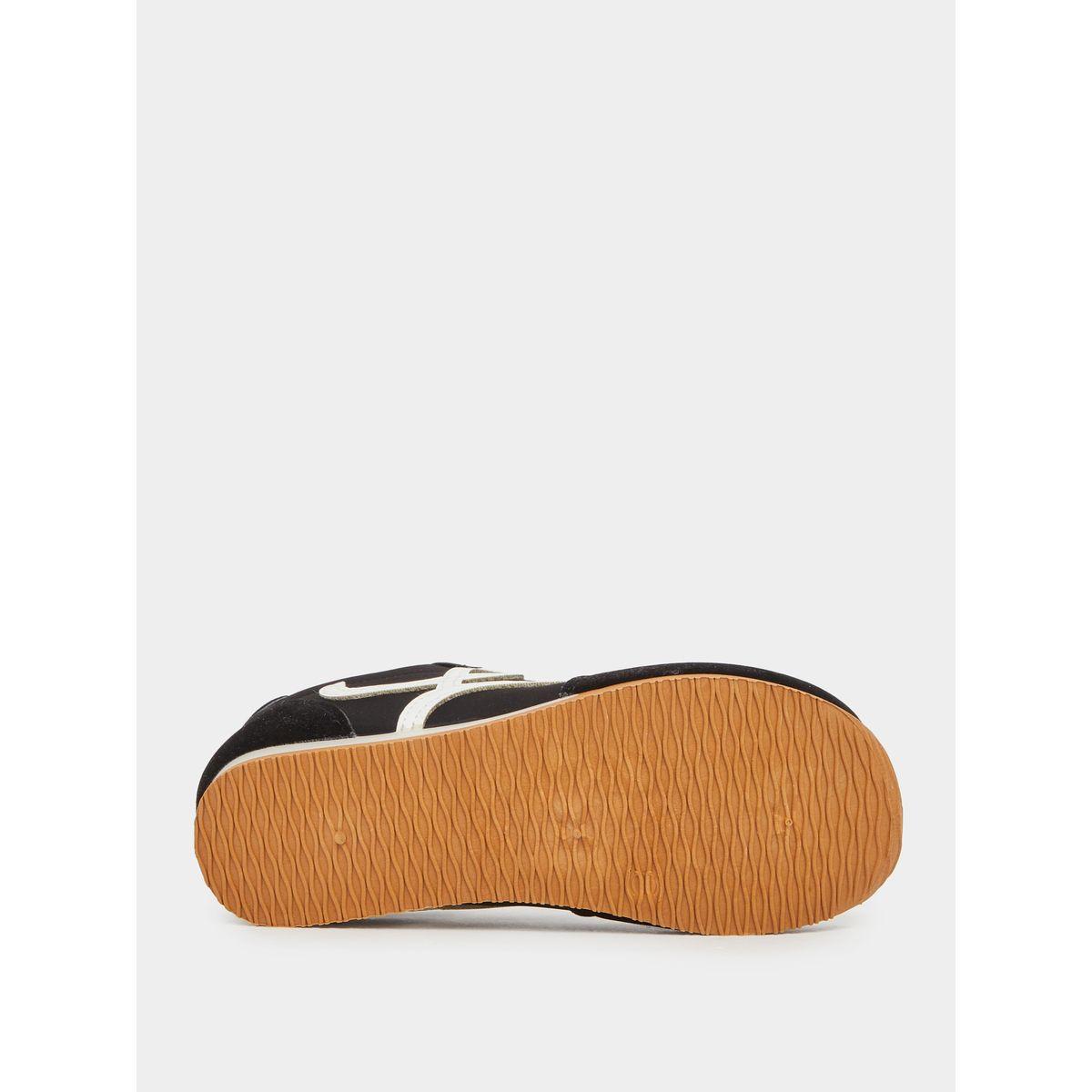 حذاء سنيكرز بتفاصيل شعار الماركة مع أربطة للإغلاق-women-shoes-sneakers-image-6
