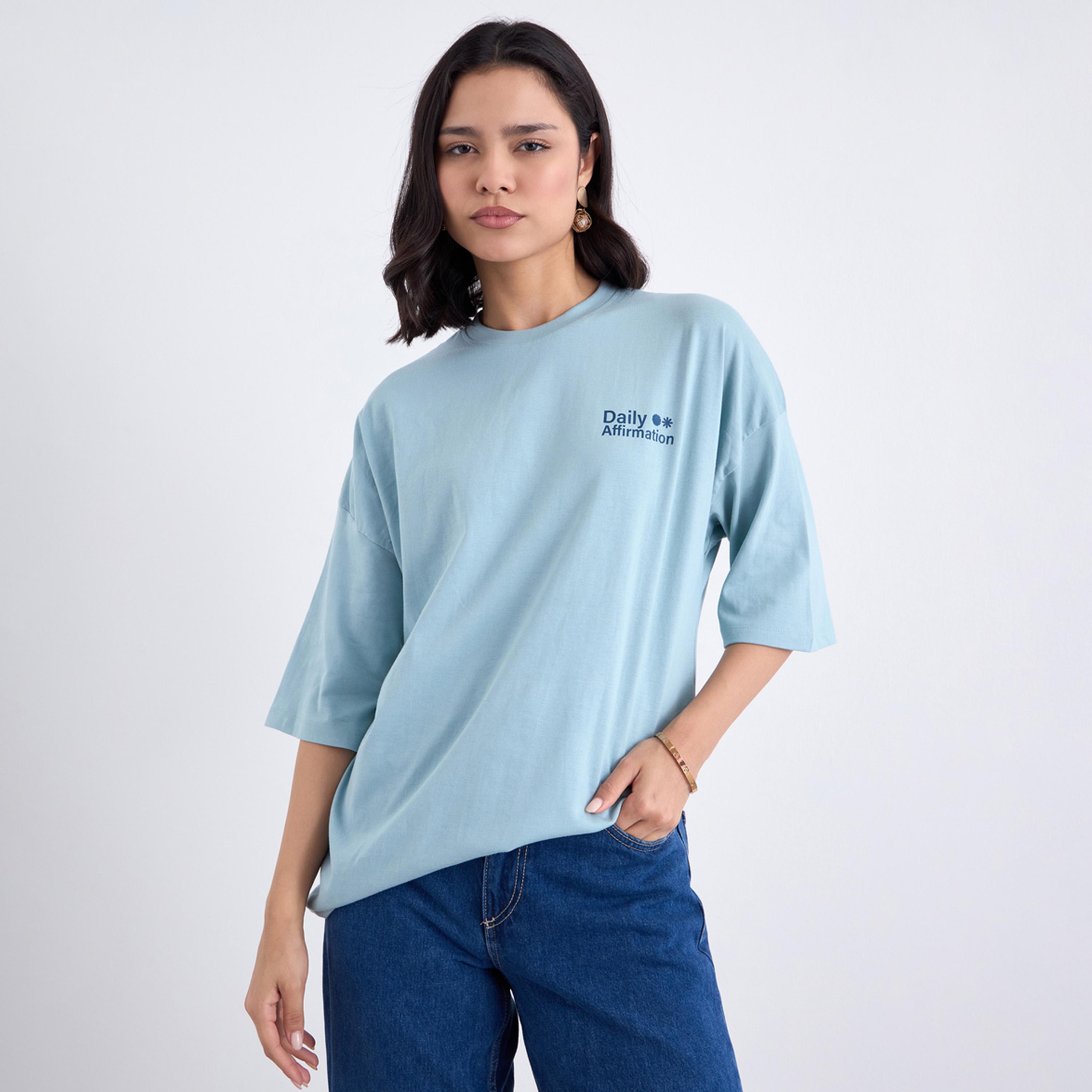 ستايلي - تي شيرت أزرق حجم كبير طبعة شعار-women-clothing-tshirts-image-1