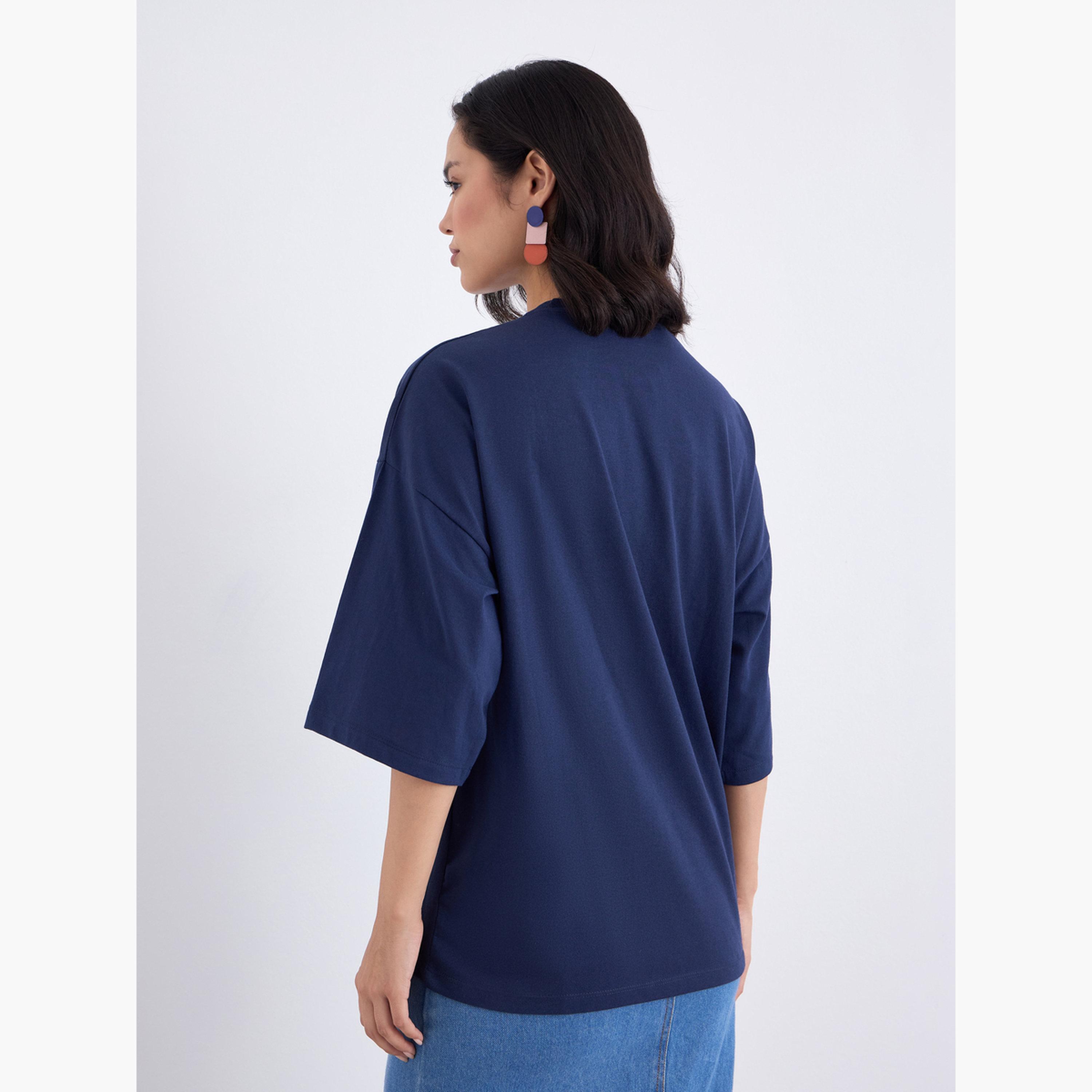 ستايلي - تي شيرت أزرق داكن بطباعة شعار مقاس كبير اوفر سايز-women-clothing-tshirts-image-5