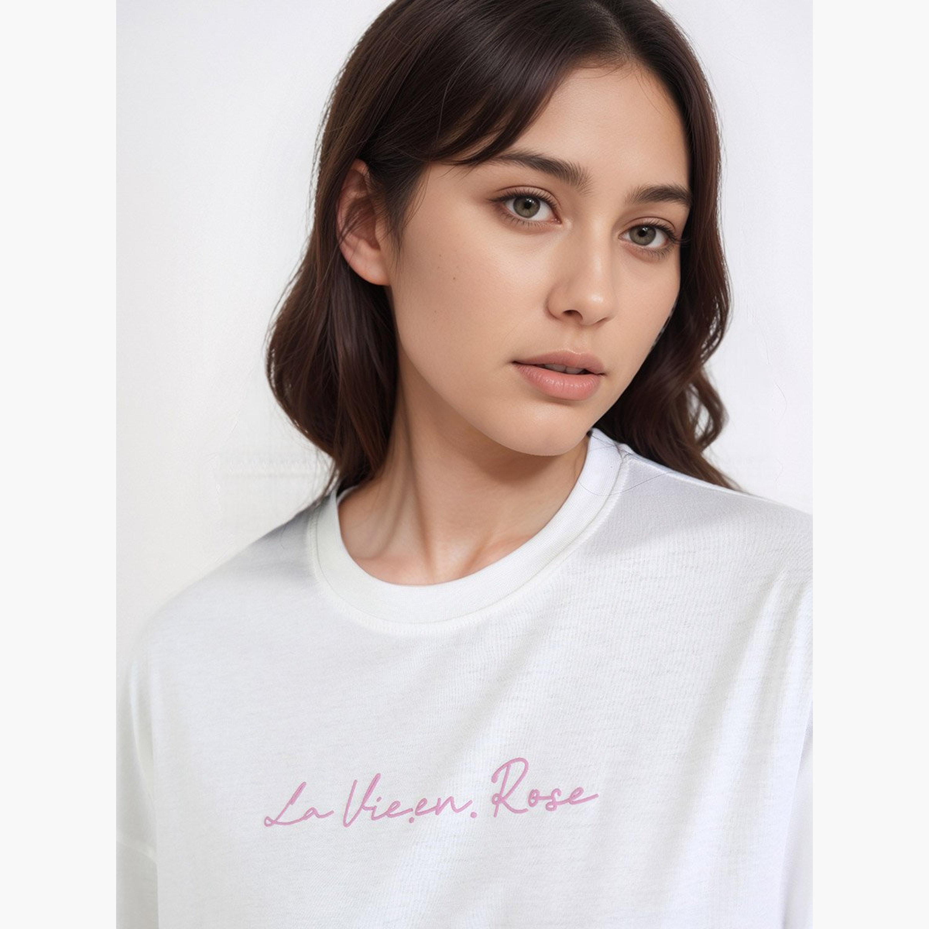 ستايلي - تي شيرت أبيض مقاس كبير برسومات "La Vie En Rose"-women-clothing-tshirts-image-4