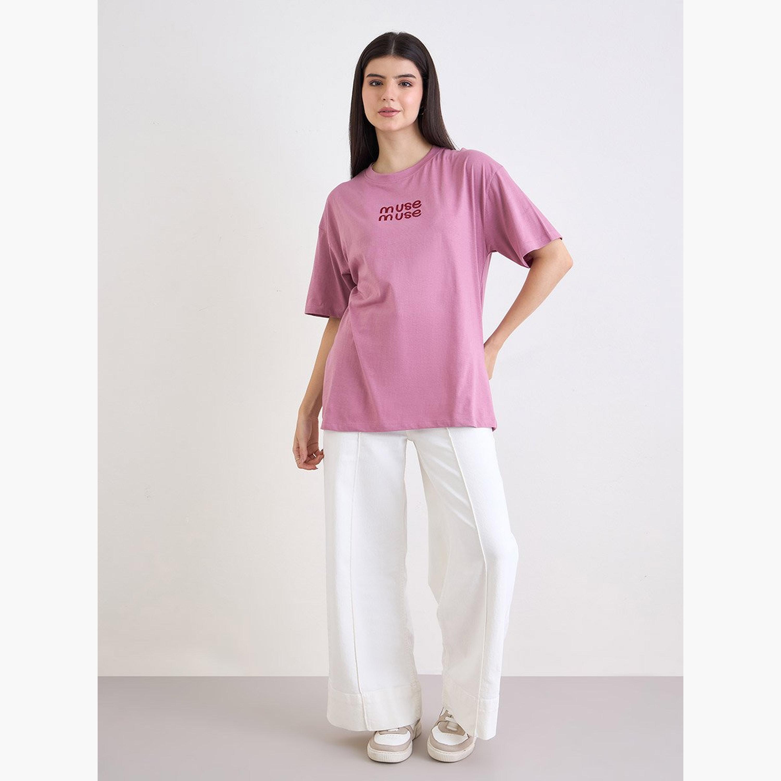 ستايلي - تي شيرت وردي مطرز مقاس كبير-women-clothing-tshirts-image-2