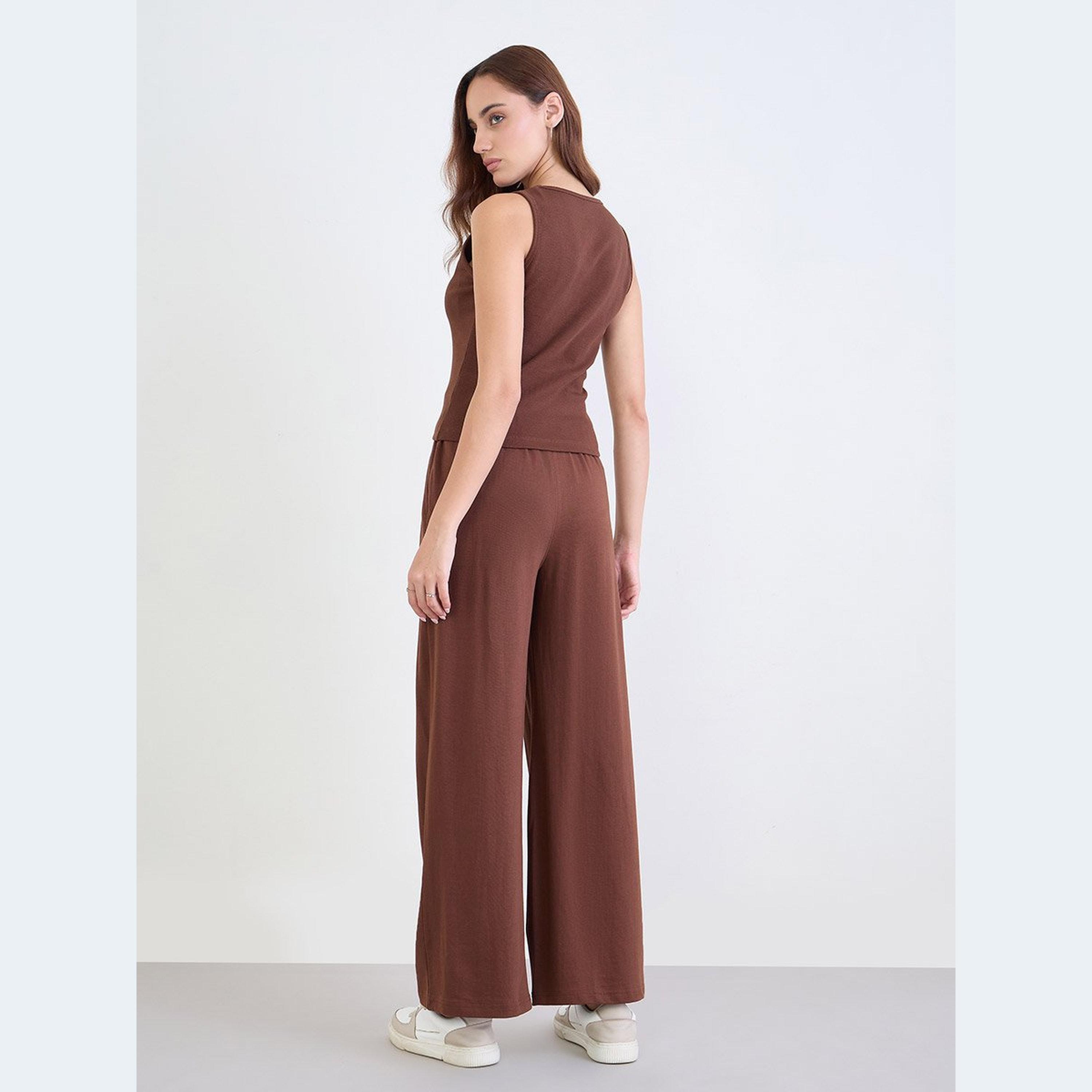 ستايلي - طقم بنطال رياضي وقميص داخلي مطرز لون بني-women-clothing-coordsets-image-3