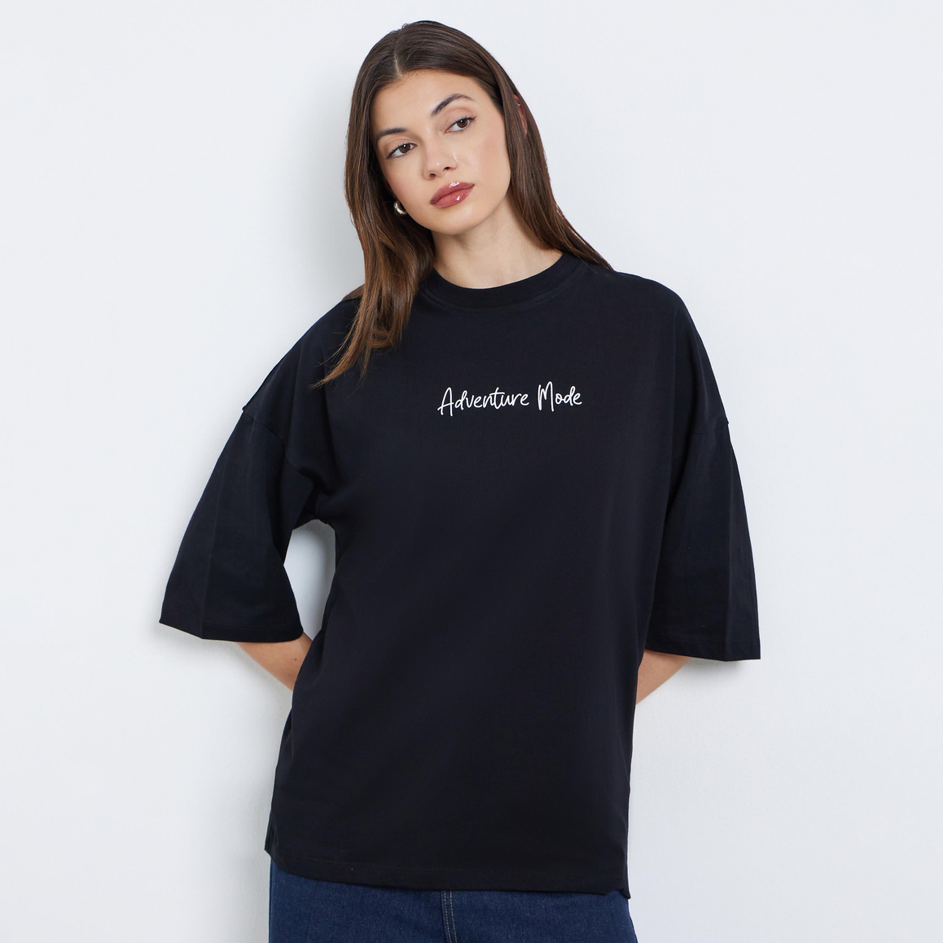 ستايلي - تي شيرت أسود حجم كبير بطبعة جرافيكية-women-clothing-tshirts-image-1