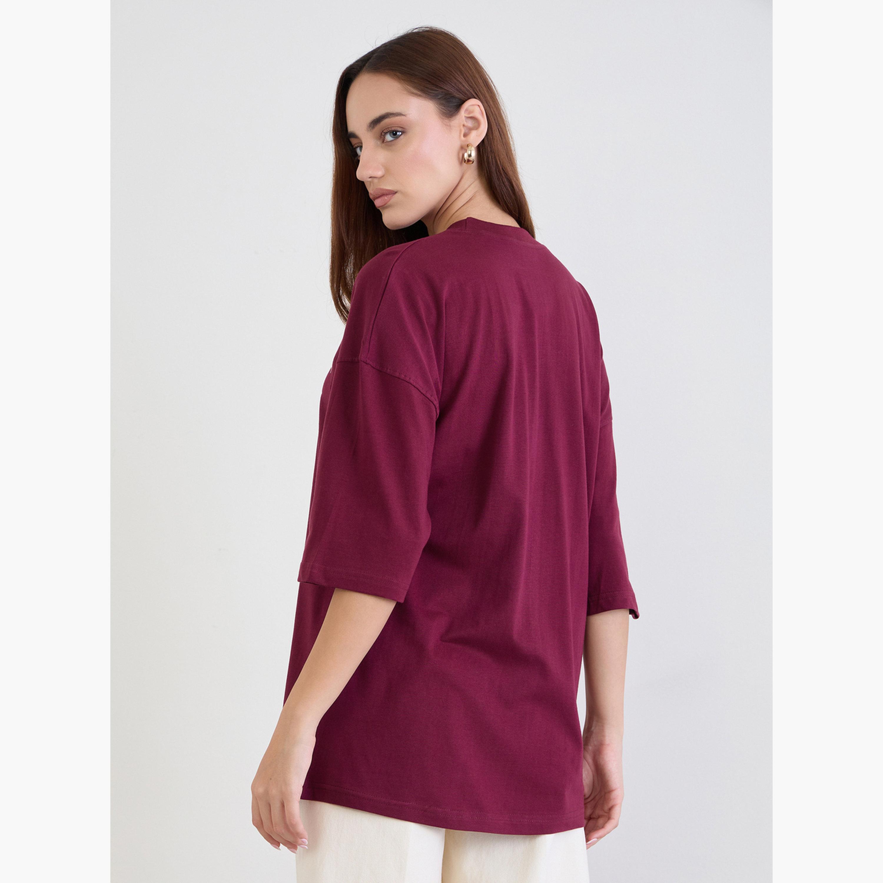 Styli Burgundy Slogan Print Oversized T-Shirt-women-clothing-tshirts-image-5
