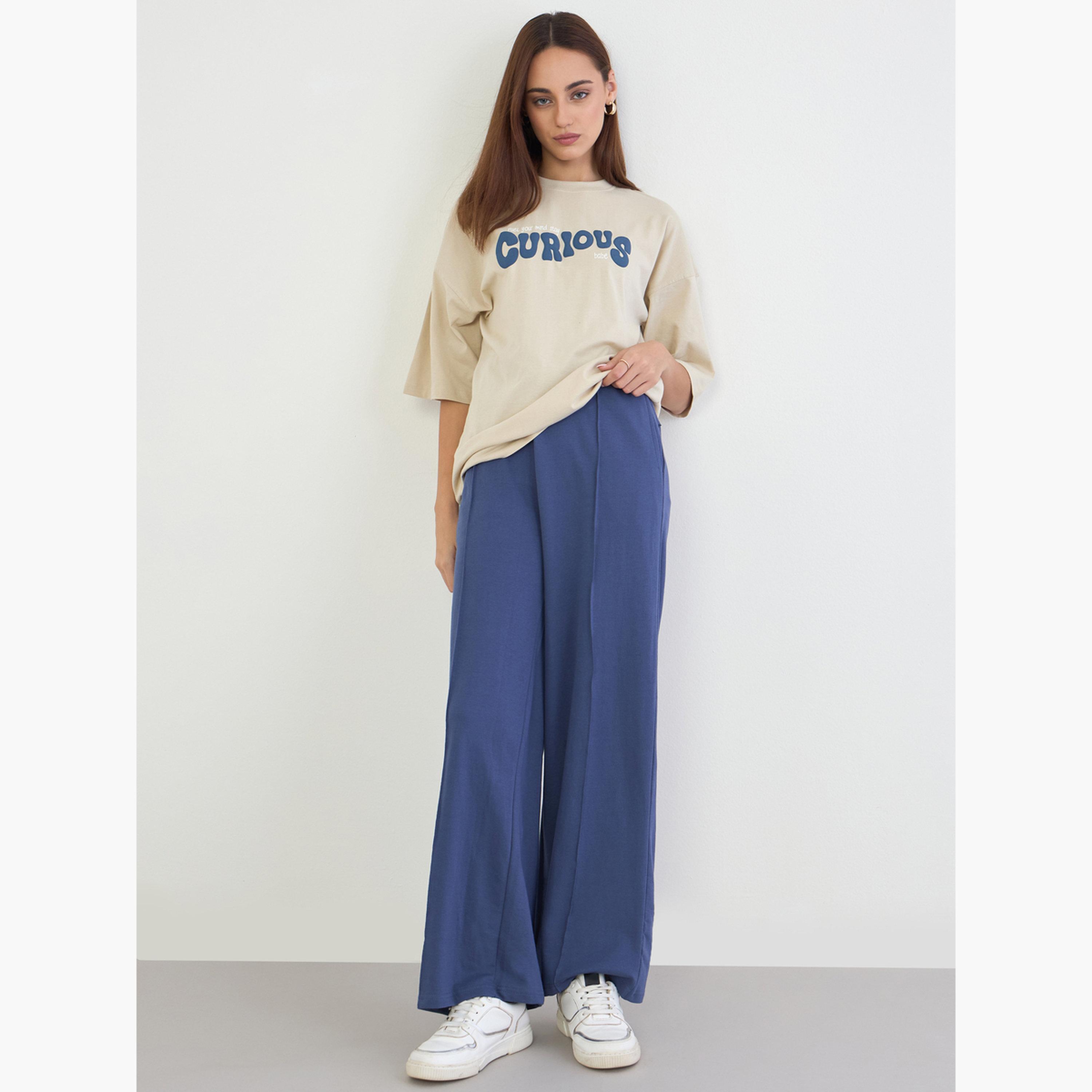 ستايلي - تي شيرت بيج بطبعة شعار حجم كبير-women-clothing-tshirts-image-2