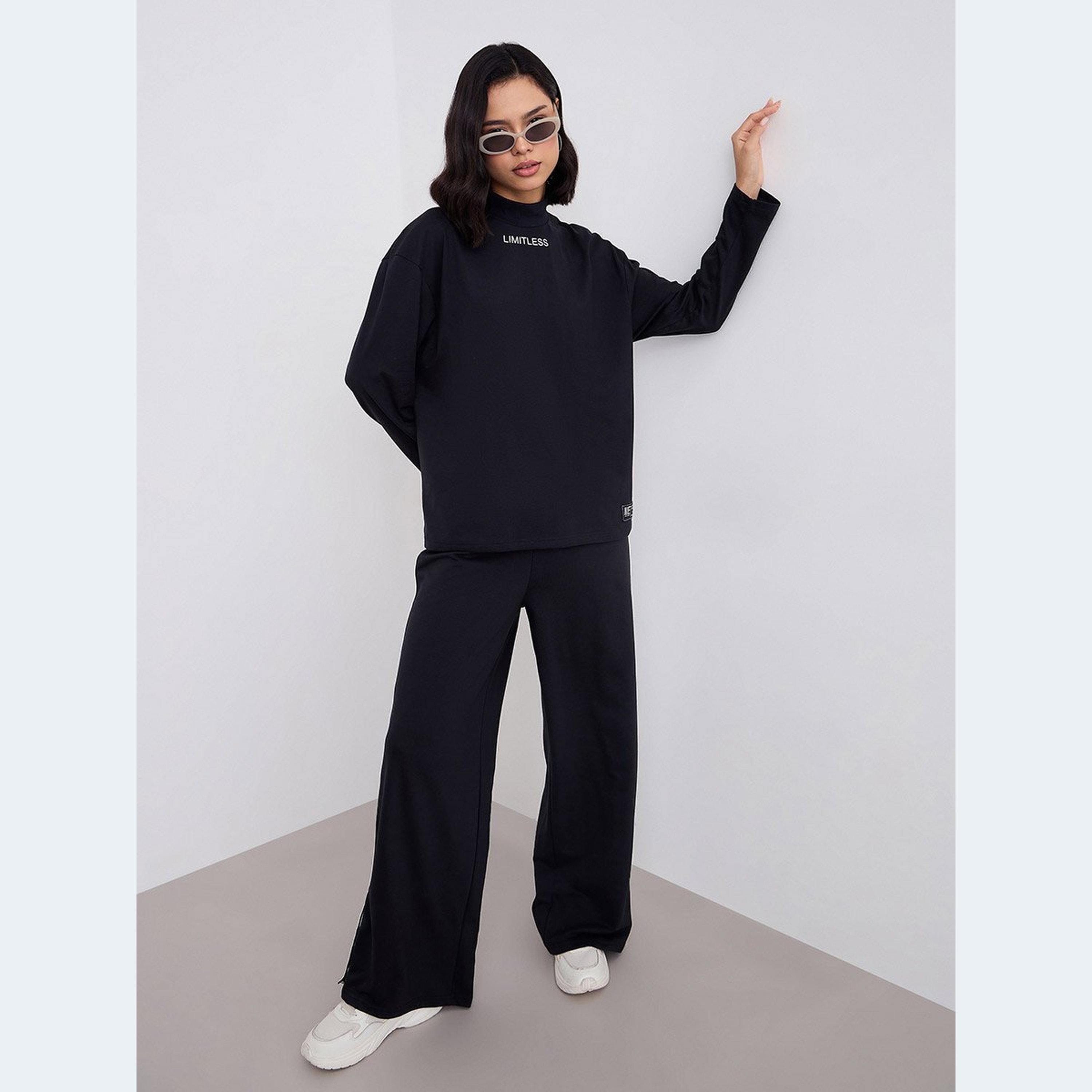 ستايلي - تي شيرت للنساء قصّة مريحة مع بنطال رياضي واسع-women-clothing-coordsets-image-1