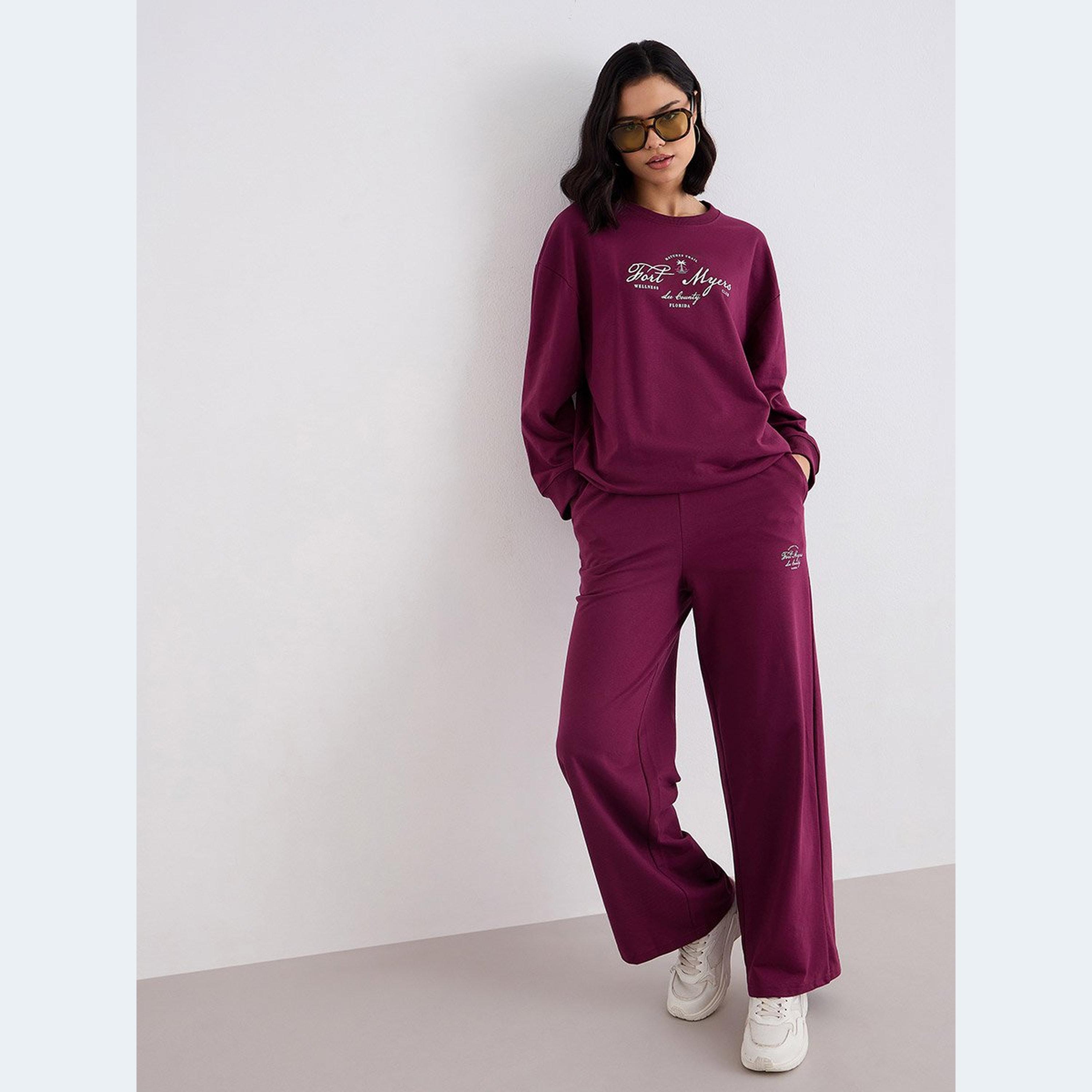 ستايلي - طقم سويت شيرت وبنطال رياضي مطبوع عليه رسومات للنساء-women-clothing-coordsets-image-1