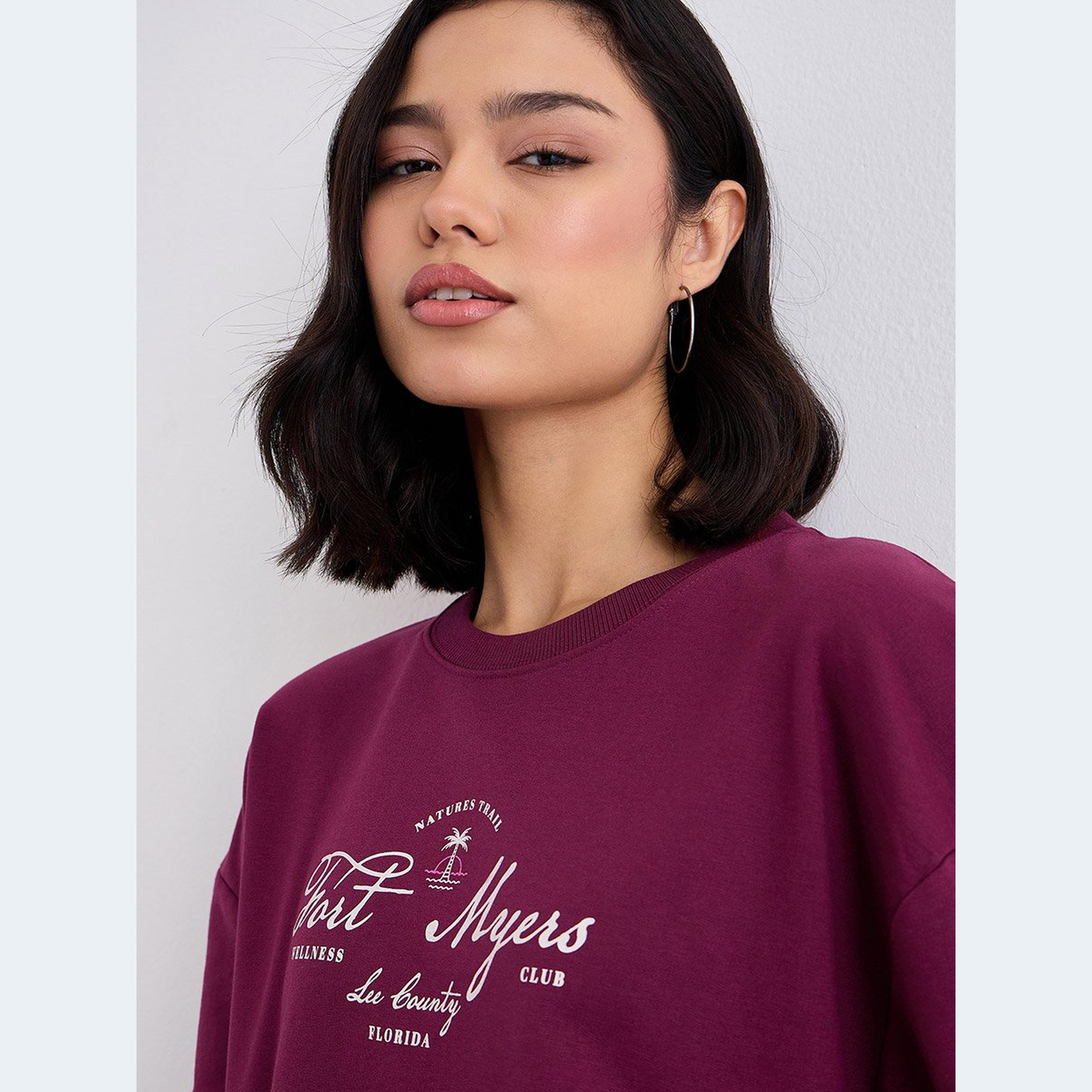 ستايلي - طقم سويت شيرت وبنطال رياضي مطبوع عليه رسومات للنساء-women-clothing-coordsets-image-3