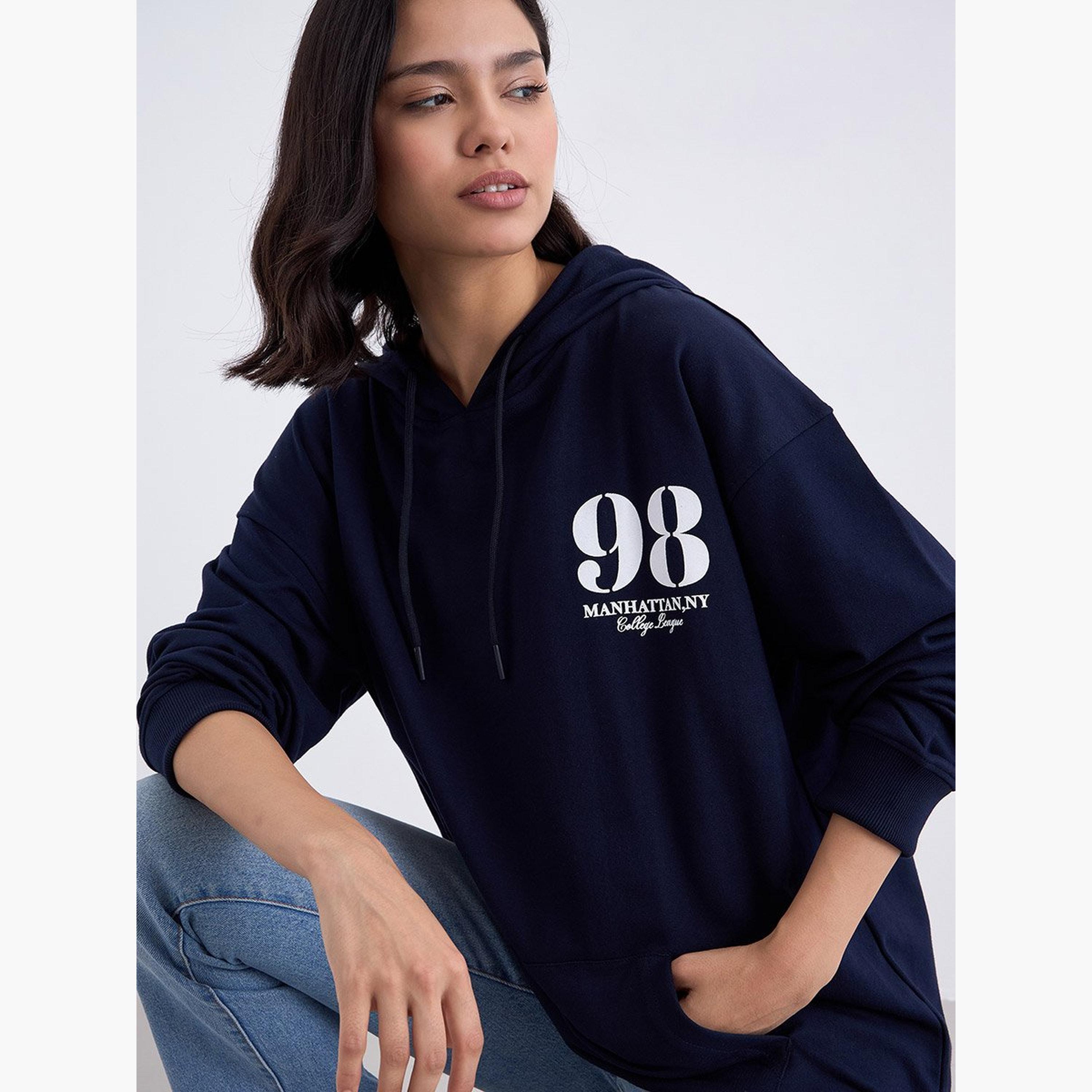 ستايلي - هودي بطبعة جرافيكية مقاس كبير لون أزرق الداكن-women-winterwear-hoodiesandsweatshirts-hoodies-image-3