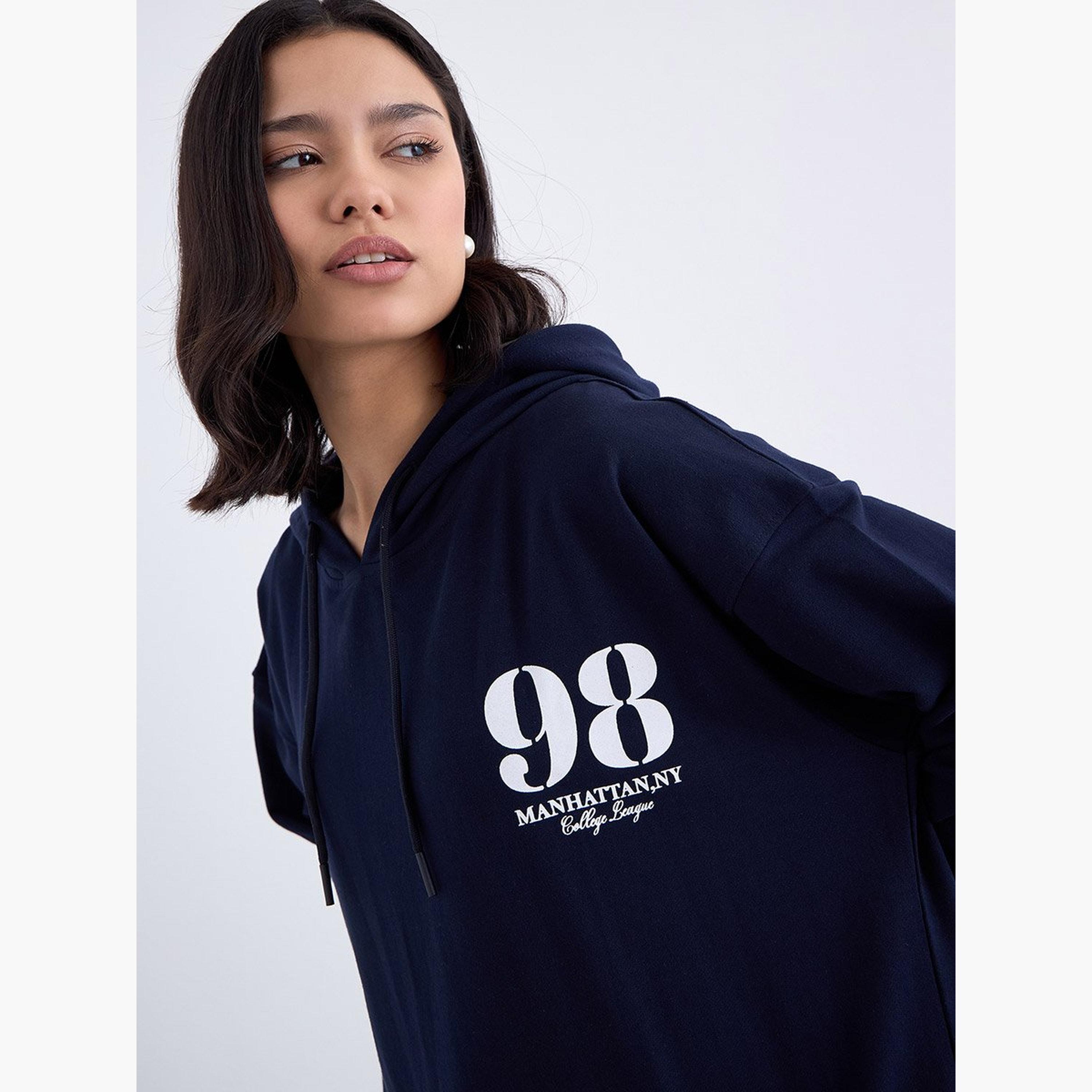 ستايلي - هودي بطبعة جرافيكية مقاس كبير لون أزرق الداكن-women-winterwear-hoodiesandsweatshirts-hoodies-image-4