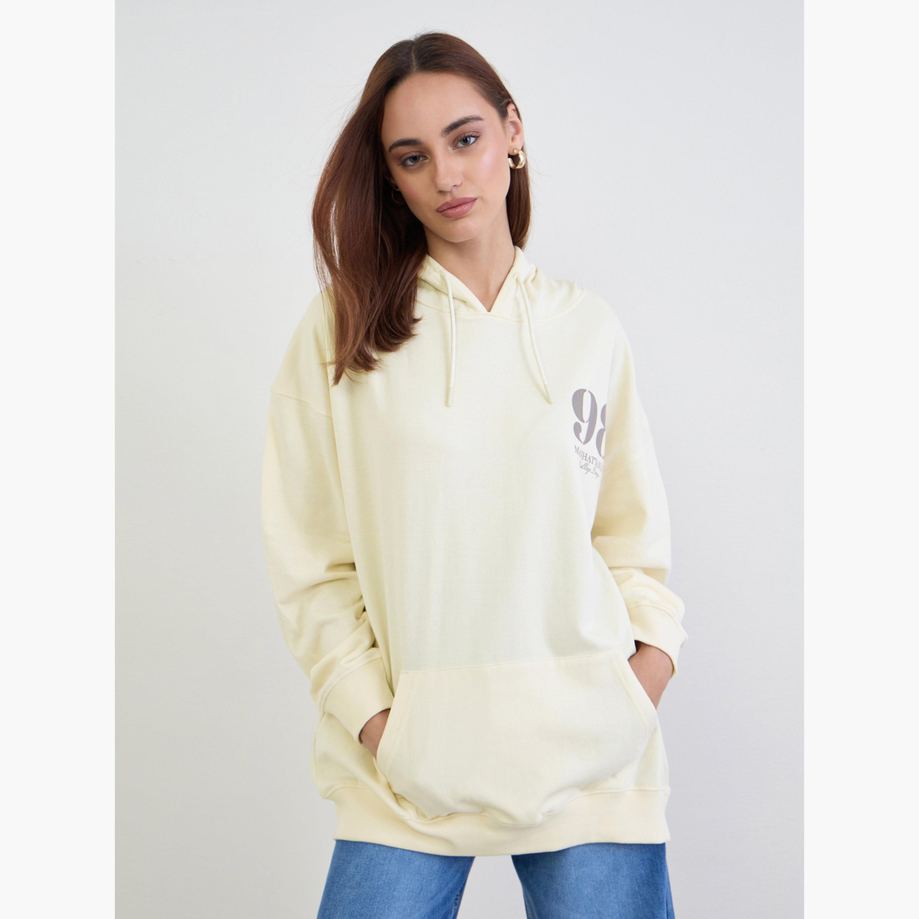 ستايلي - هودي تصميم واسع نقشة جرافيكية لون أوف وايت للنساء -women-clothing-hoodiesandsweatshirts-hoodies-image-1
