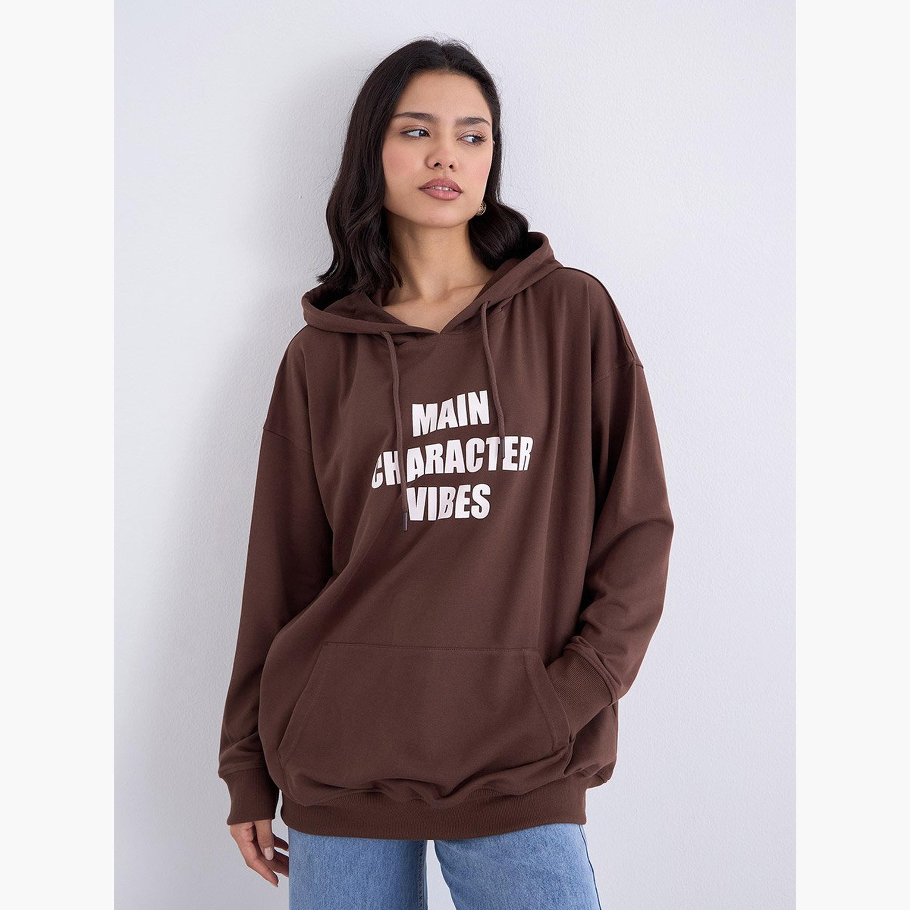 ستايلي - هودي بني مقاس كبير مطبوع شعار-women-winterwear-hoodiesandsweatshirts-hoodies-image-1