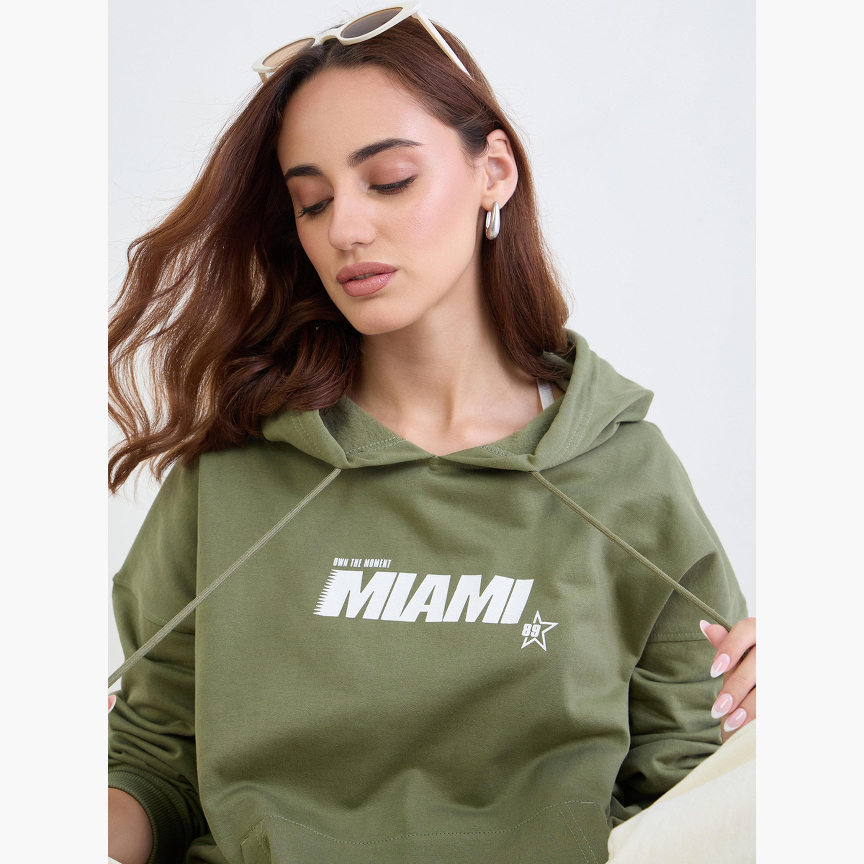 ستايلي - هودي حجم كبير بطبعة جرافيكية خضراء-women-clothing-hoodiesandsweatshirts-hoodies-image-4
