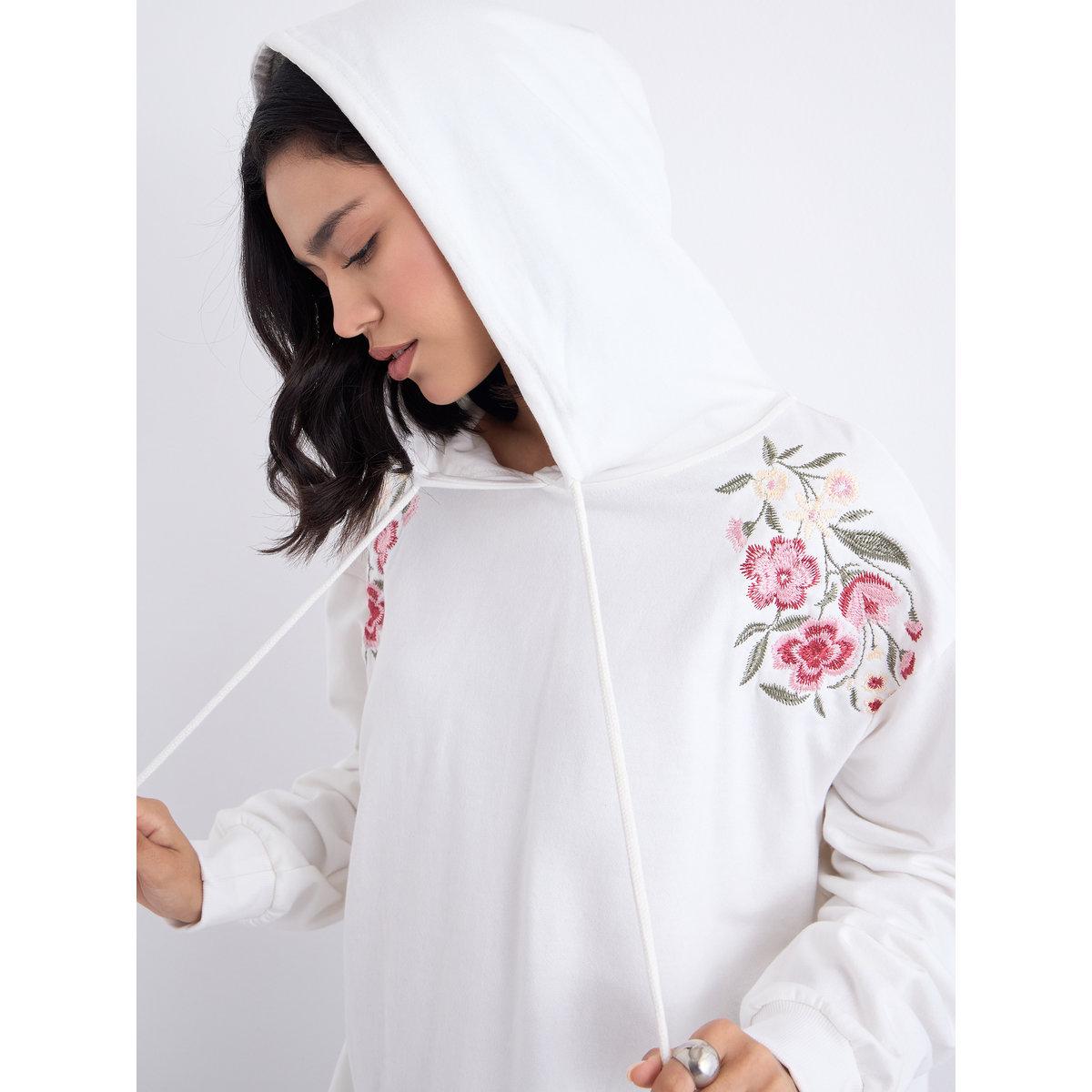 هودي بتفاصيل مُطرزة-women-winterwear-hoodiesandsweatshirts-hoodies-image-4