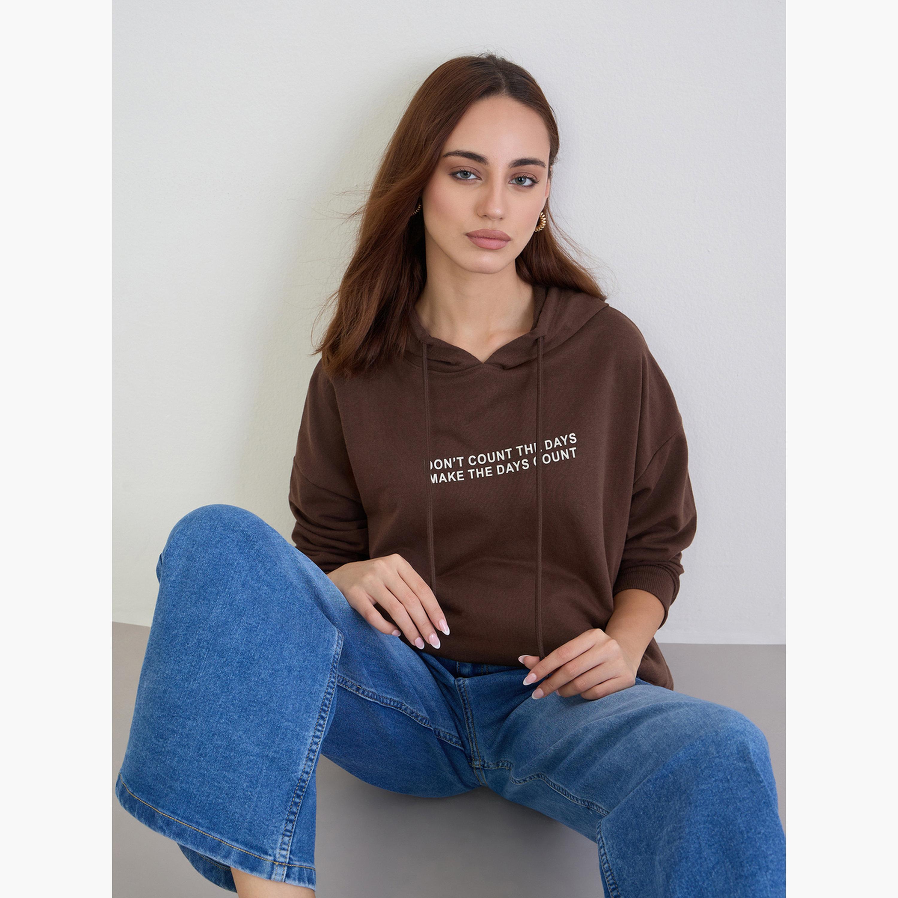 ستايلي - هودي بني حجم كبير طبعة شعار-women-winterwear-hoodiesandsweatshirts-hoodies-image-3