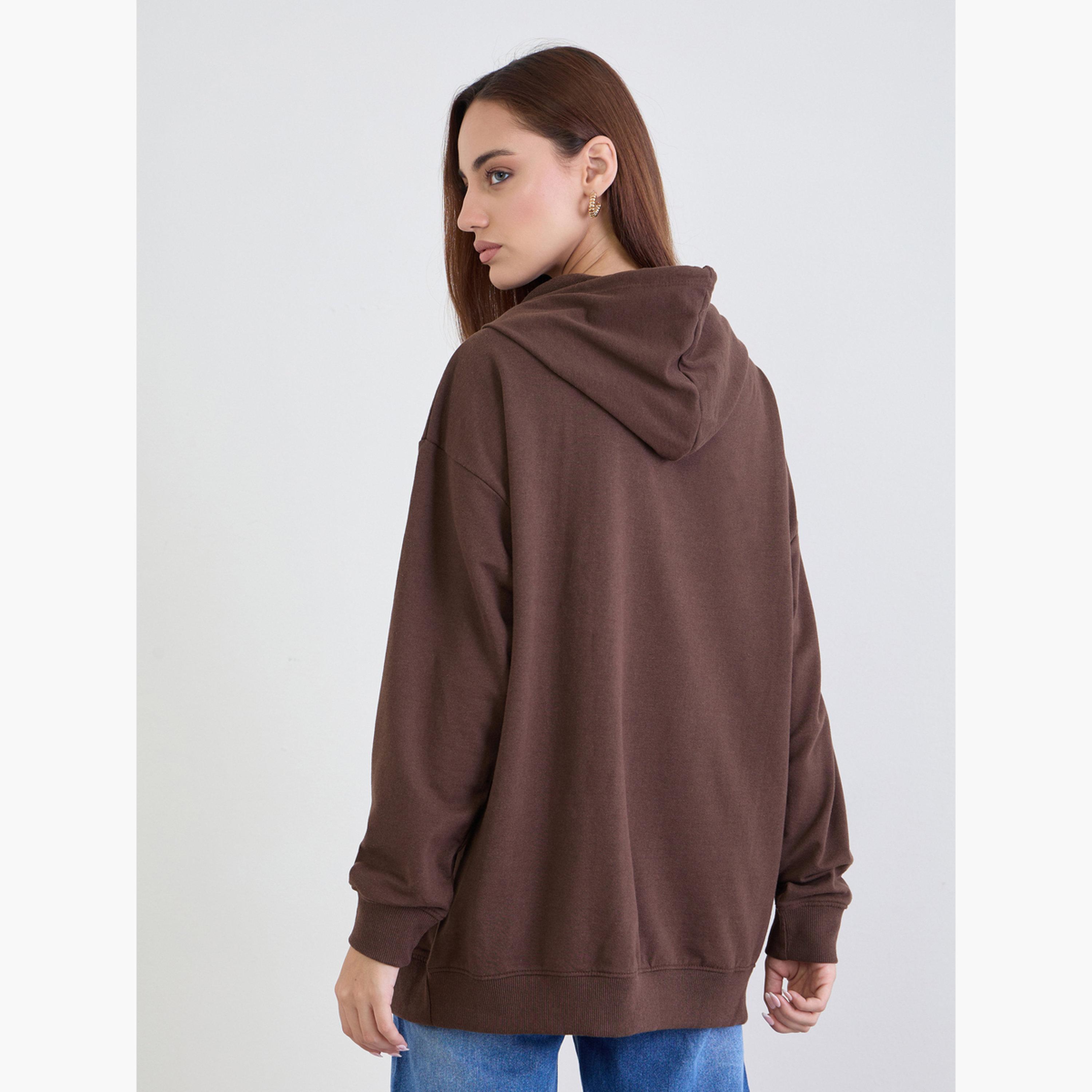 ستايلي - هودي بني حجم كبير طبعة شعار-women-winterwear-hoodiesandsweatshirts-hoodies-image-5