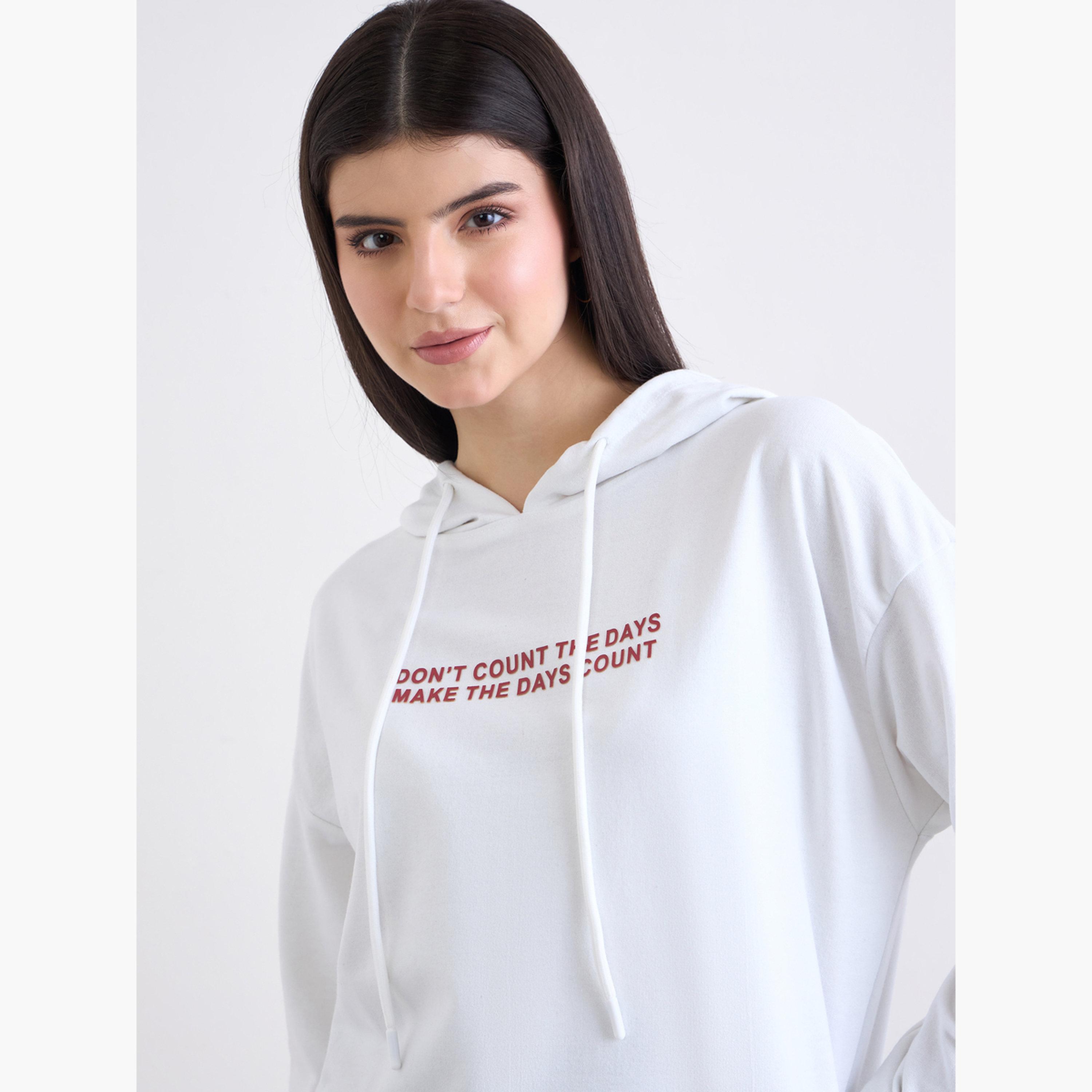 ستايلي - هودي أبيض حجم كبير طبعة شعار-women-clothing-hoodiesandsweatshirts-hoodies-image-3