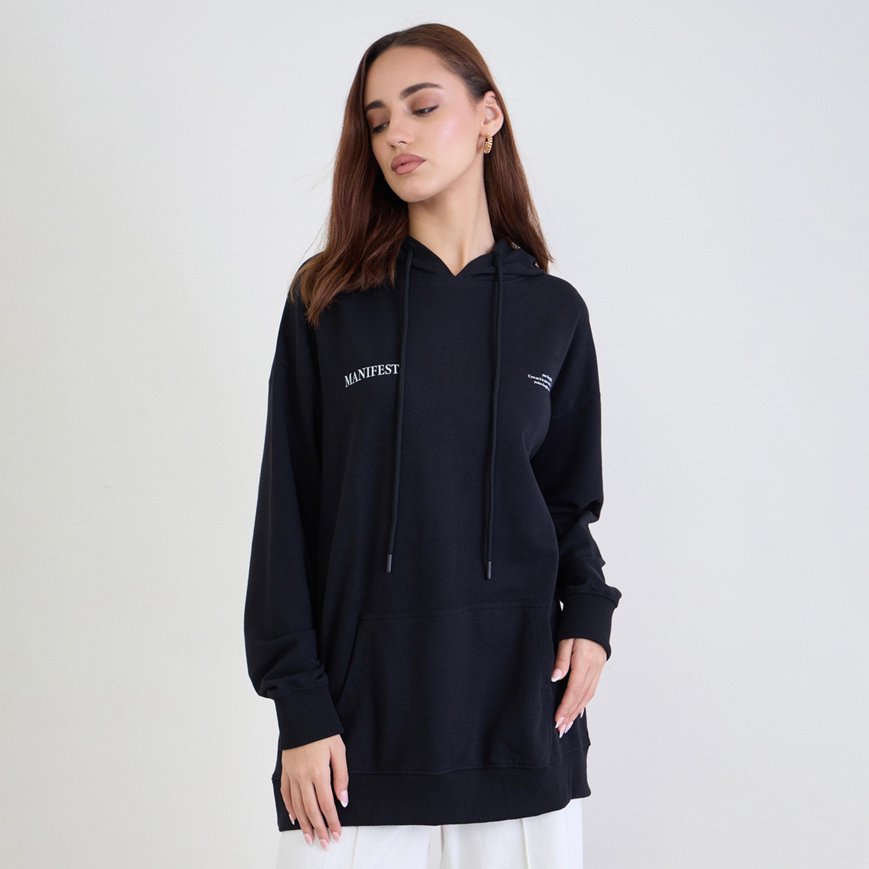 ستايلي - هودي طويل بشعار لون أسود-women-clothing-hoodiesandsweatshirts-hoodies-image-1
