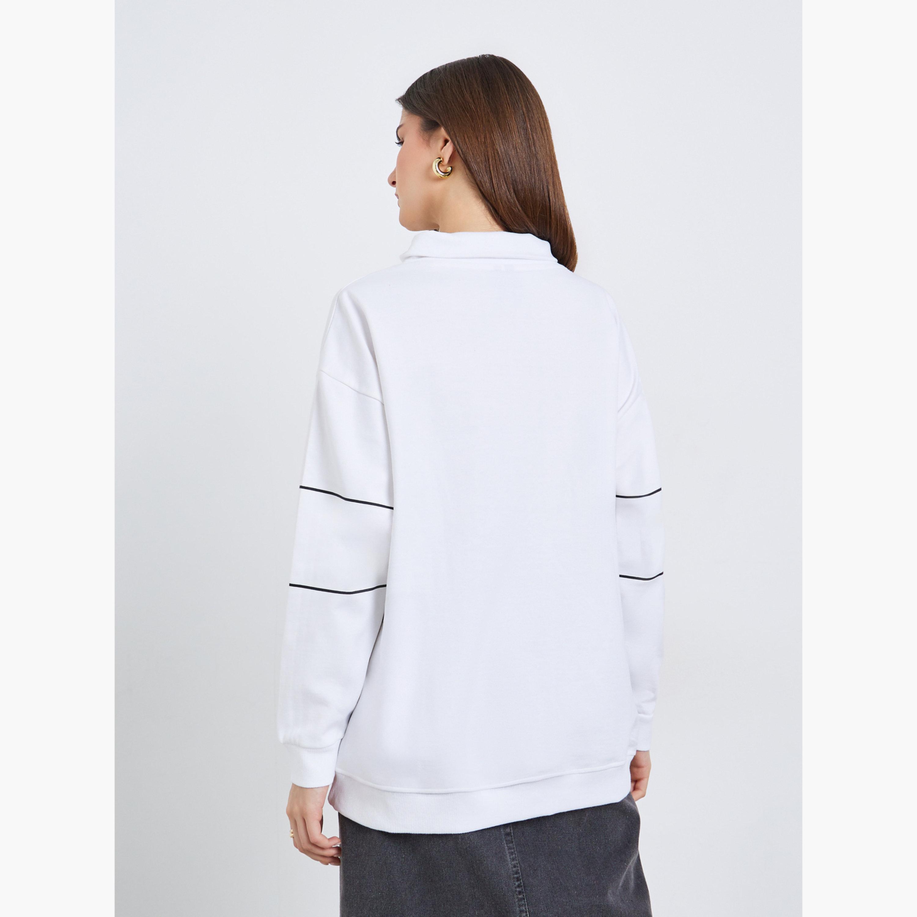 ستايلي - سويت شيرت نسائي أبيض ببطبعة غرافيكية-women-winterwear-hoodiesandsweatshirts-sweatshirts-image-5