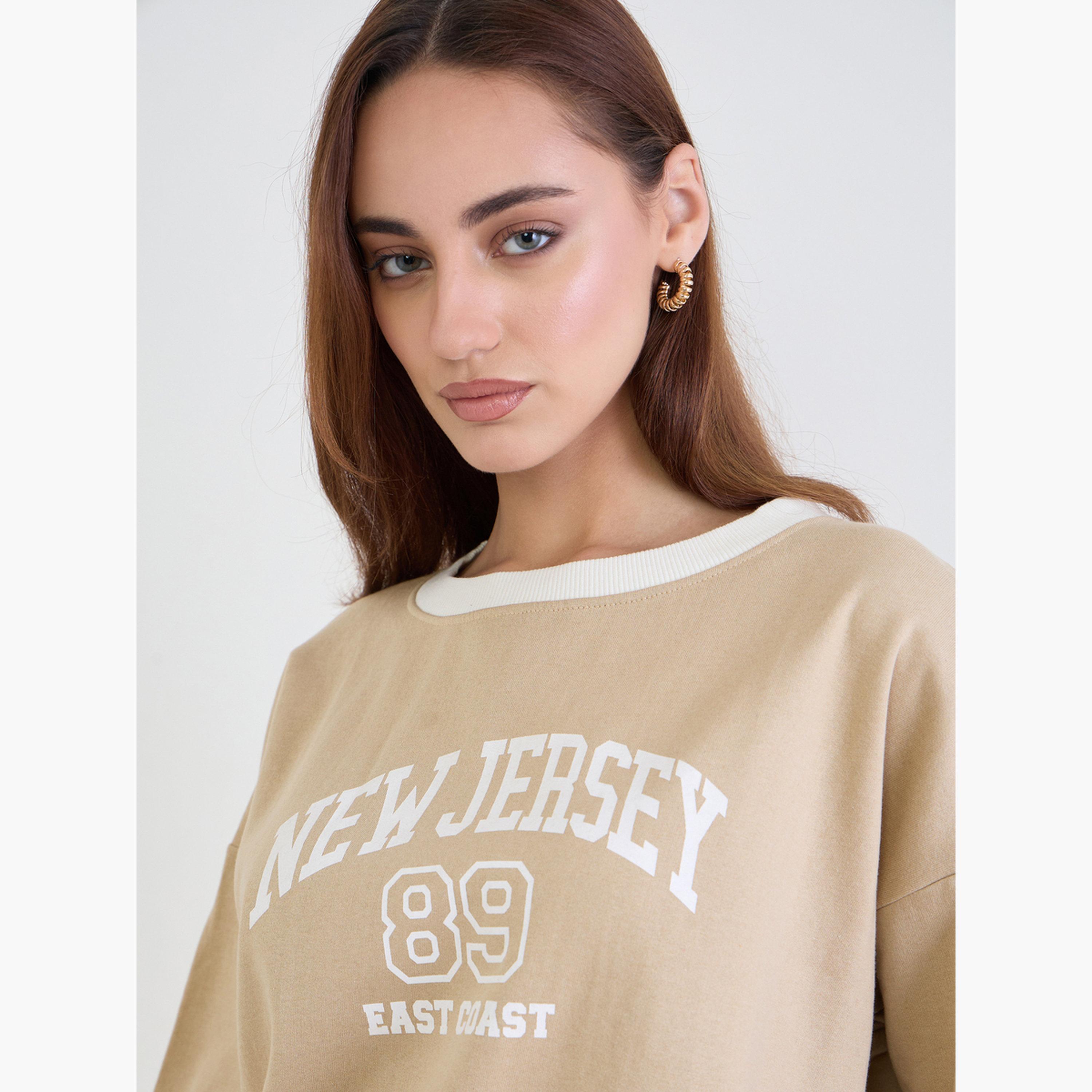ستايلي - سويت شيرت مقاس كبير اوفر سايز  بطبعة جرافيكية لون بني-women-winterwear-hoodiesandsweatshirts-sweatshirts-image-4