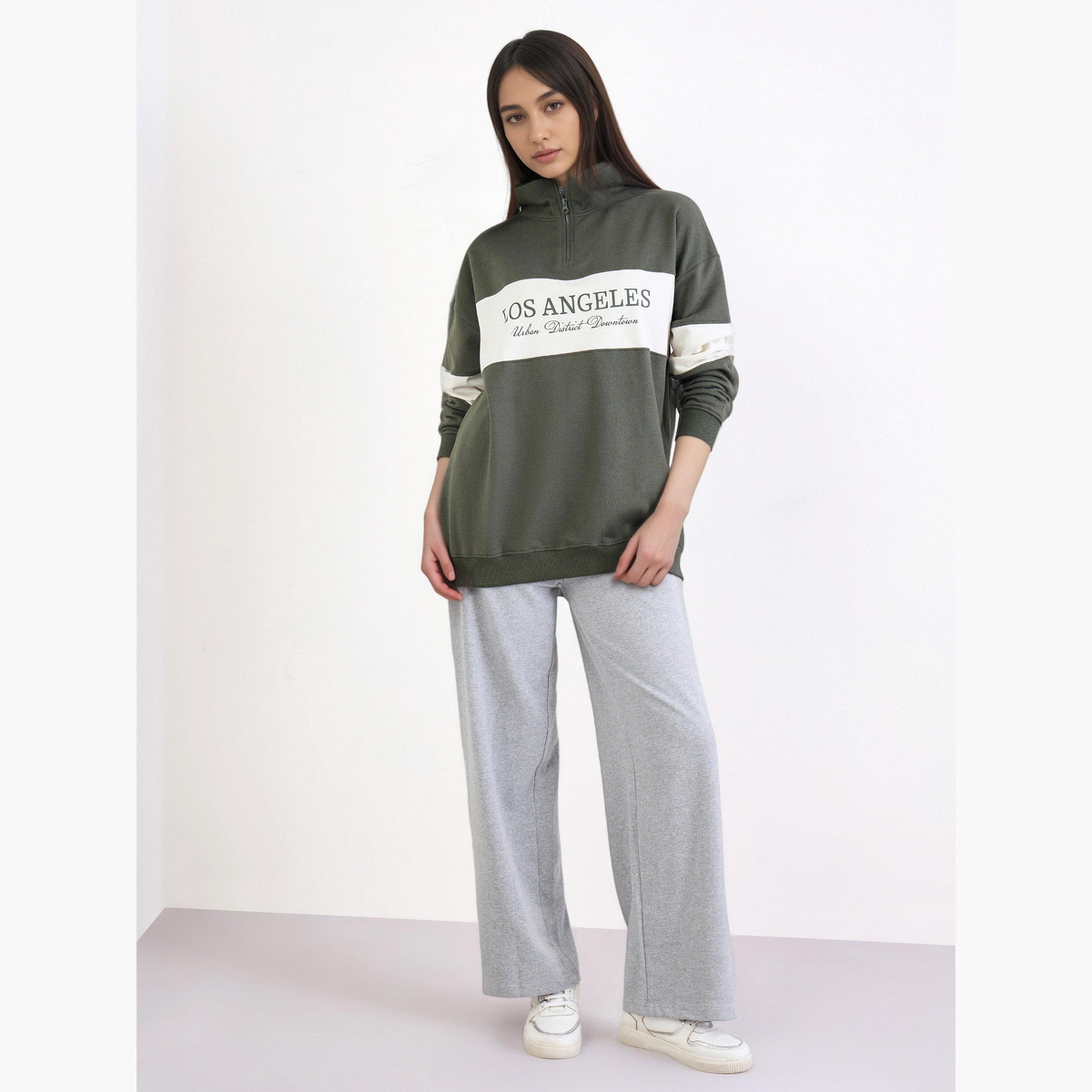 ستايلي - سويت شيرت طويل بطبعة شعار لون أخضر-women-winterwear-hoodiesandsweatshirts-sweatshirts-image-2