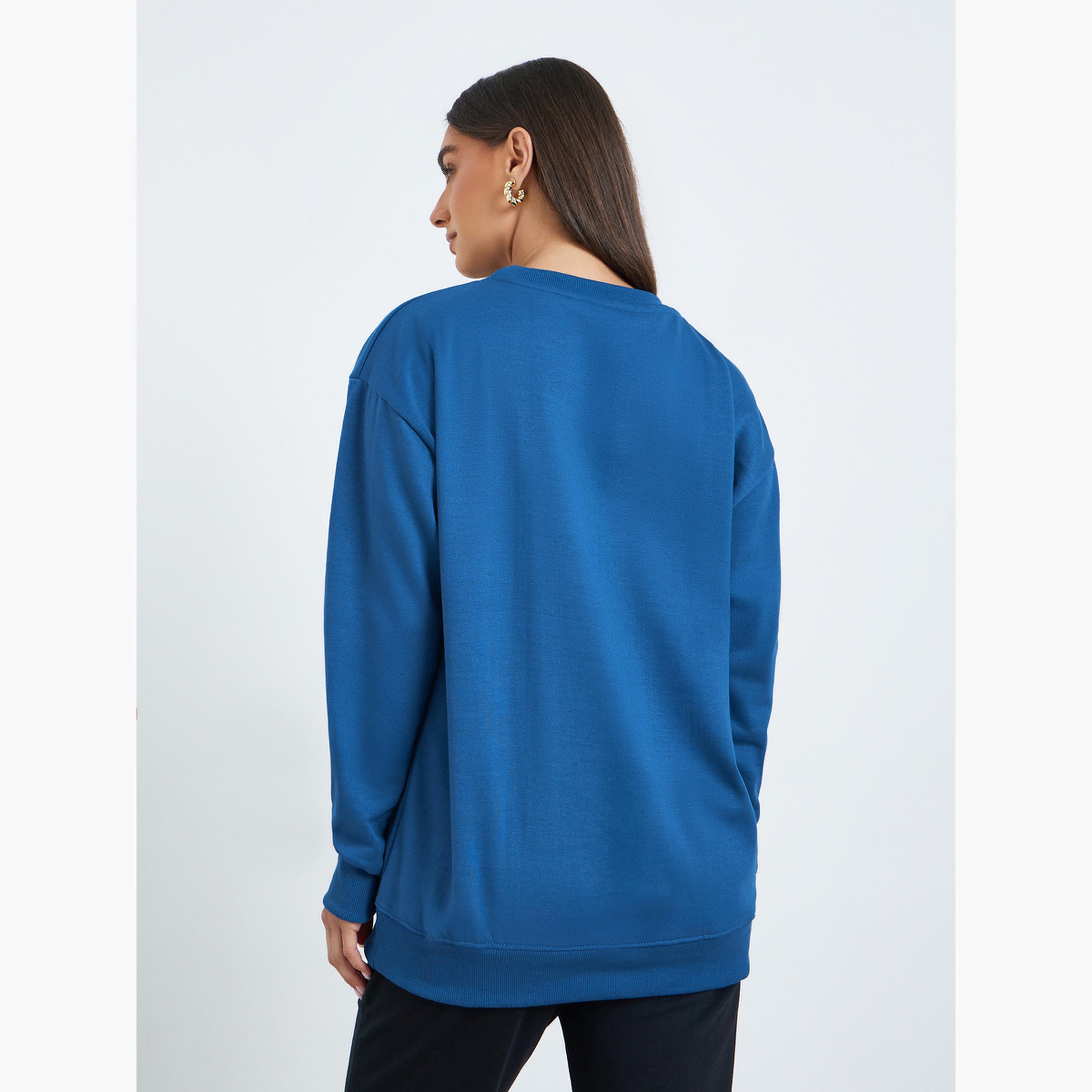 سويت شيرت بقصة واسعة ومزين بشارة-women-clothing-hoodiesandsweatshirts-sweatshirts-image-4