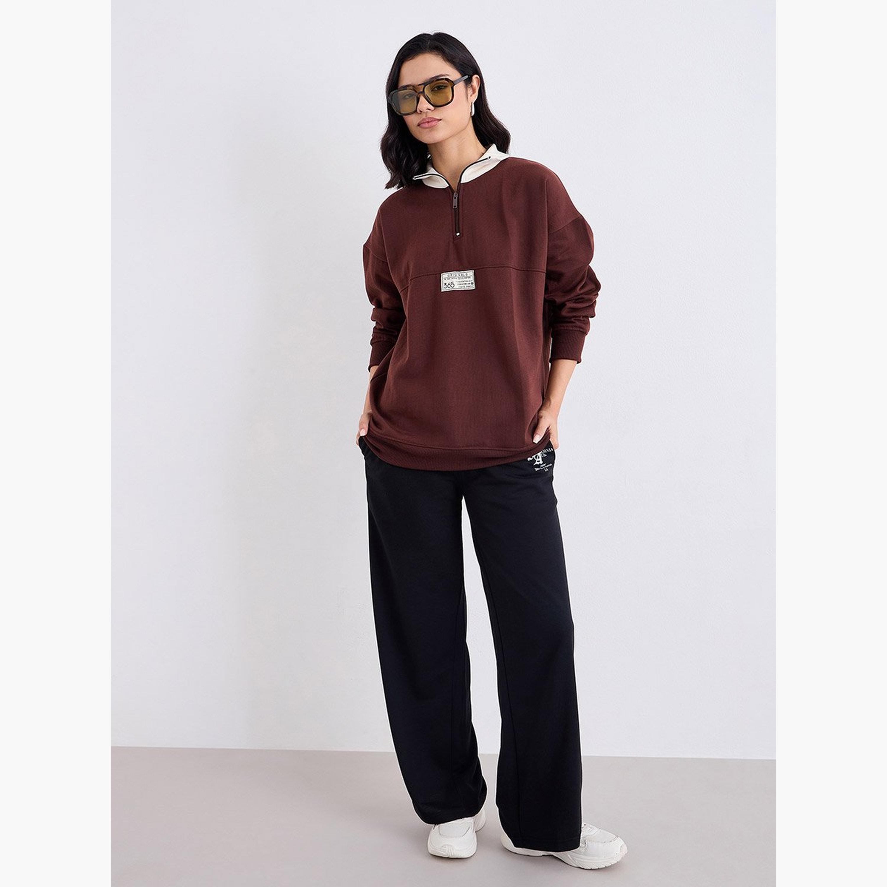 ستايلي - سويت شيرت بني طويل مع تفاصيل شارة-women-winterwear-hoodiesandsweatshirts-sweatshirts-image-2