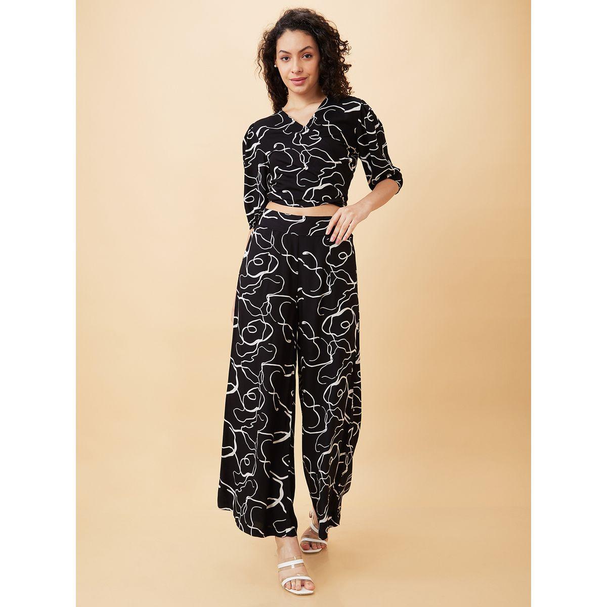 طقم منسق من بنطال بالازو وبلوزة قصيرة مُطبعة-women-clothing-coordsets-image-2