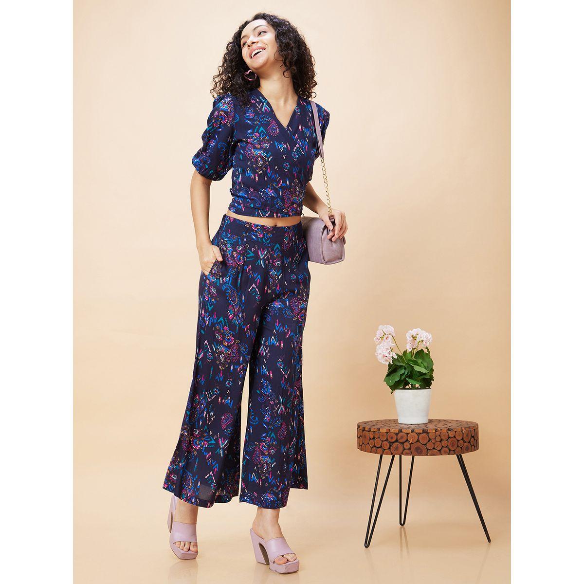 طقم منسق من بنطال بالازو وبلوزة قصيرة بطبعة بيزلي-women-clothing-coordsets-image-1