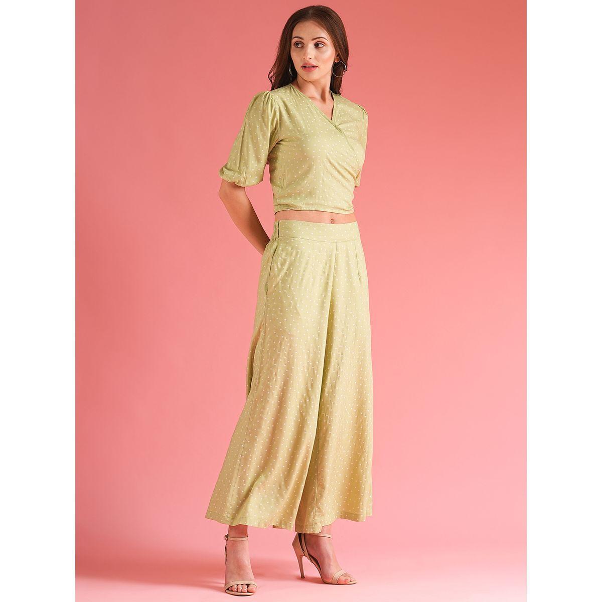 طقم منسق من بنطال بالازو وبلوزة بنمط لف وطبعة نقاط بولكا-women-clothing-coordsets-image-2