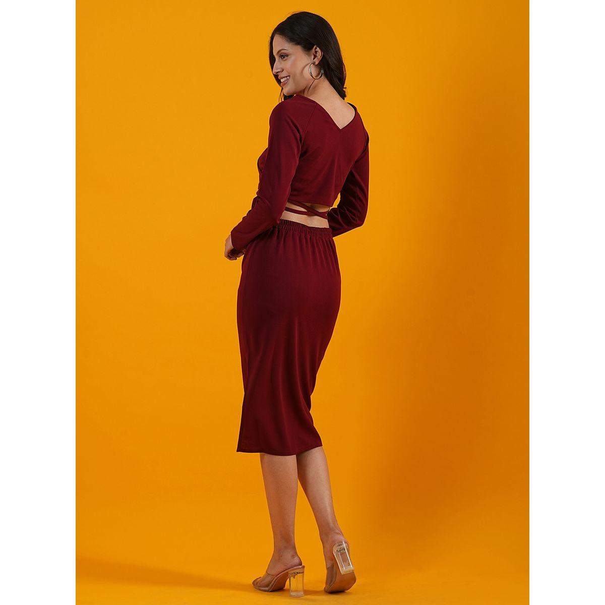 طقم منسق من تنورة وبلوزة قصيرة بنمط لف-women-clothing-coordsets-image-3