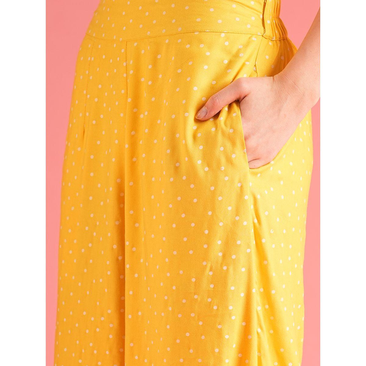 طقم منسق من بنطال بالازة وبلوزة بنمط لف وطبعة نقاط بولكا-women-clothing-coordsets-image-5
