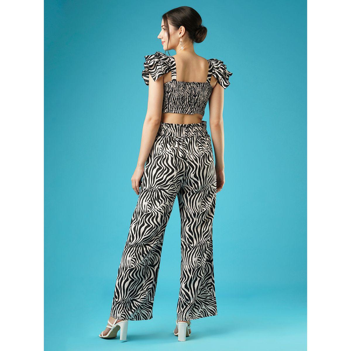 طقم منسق من بنطال بأرجل واسعة وبلوزة قصيرة بطبعة حمار وحشي-women-clothing-coordsets-image-3